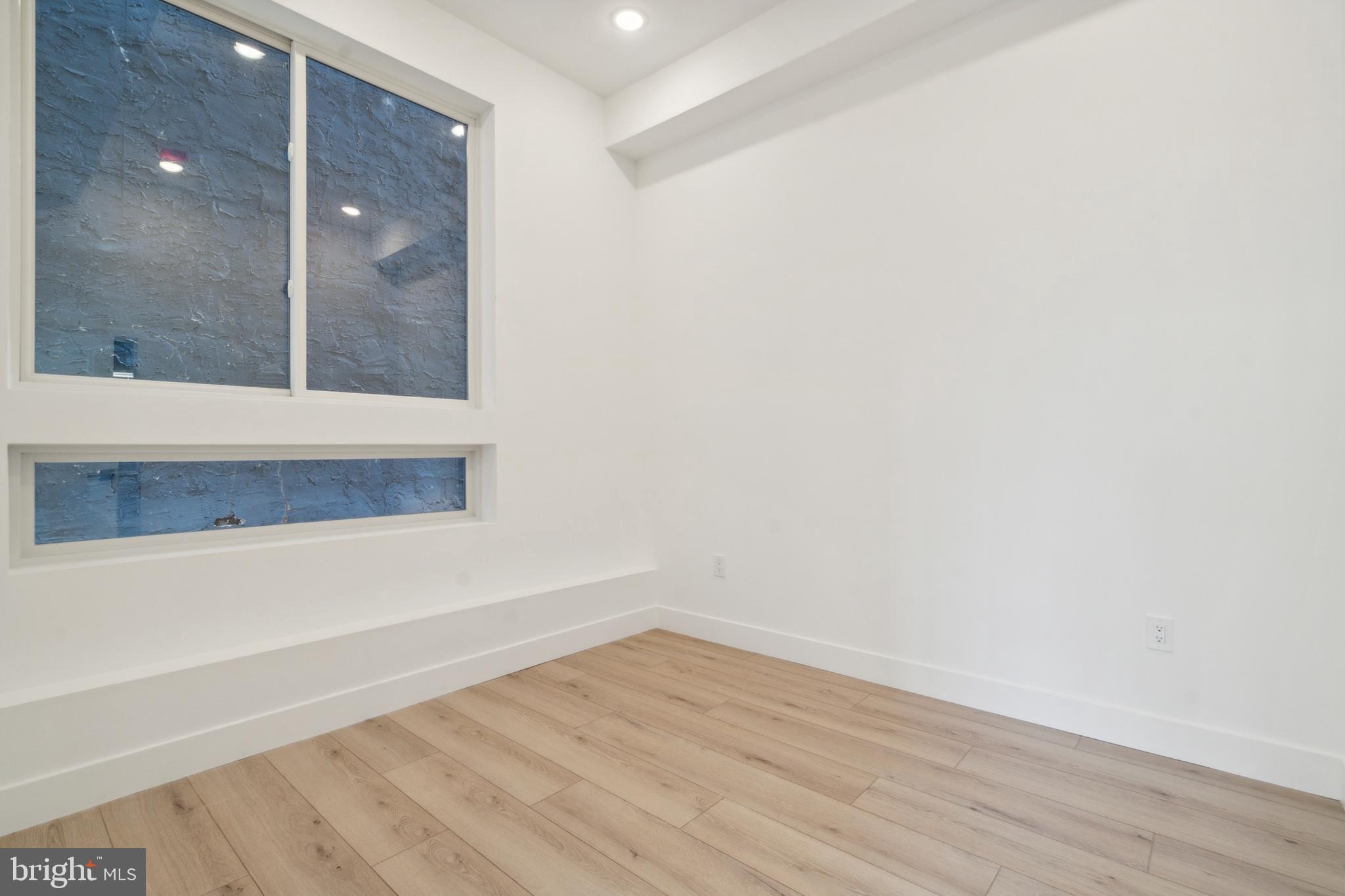 POINT BREEZE - Residential Lease