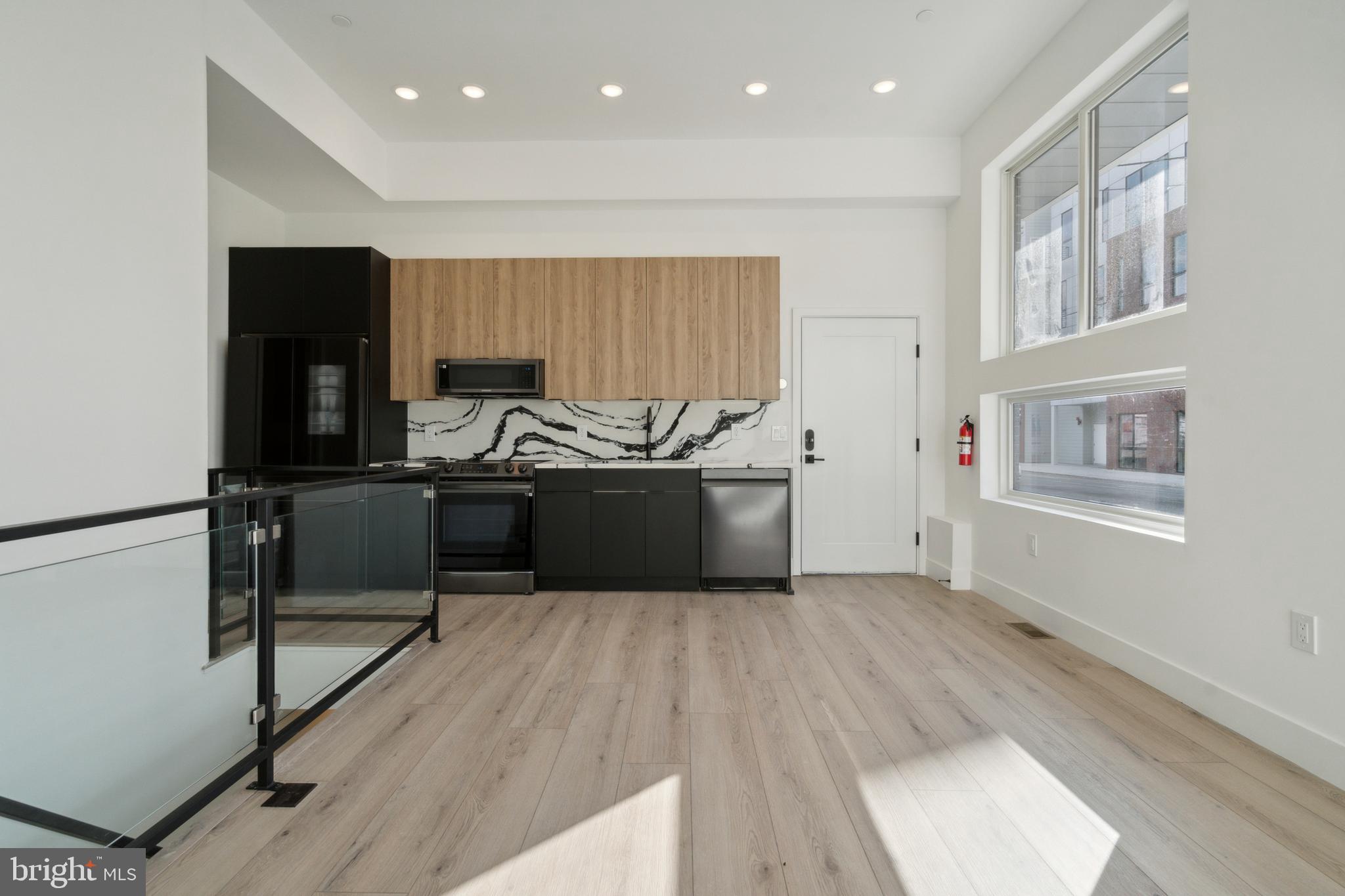 POINT BREEZE - Residential Lease