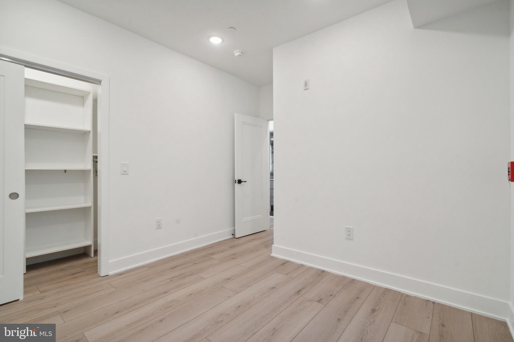 POINT BREEZE - Residential Lease