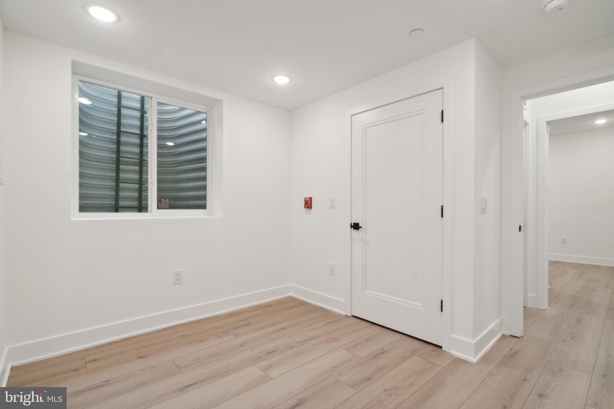 POINT BREEZE - Residential Lease