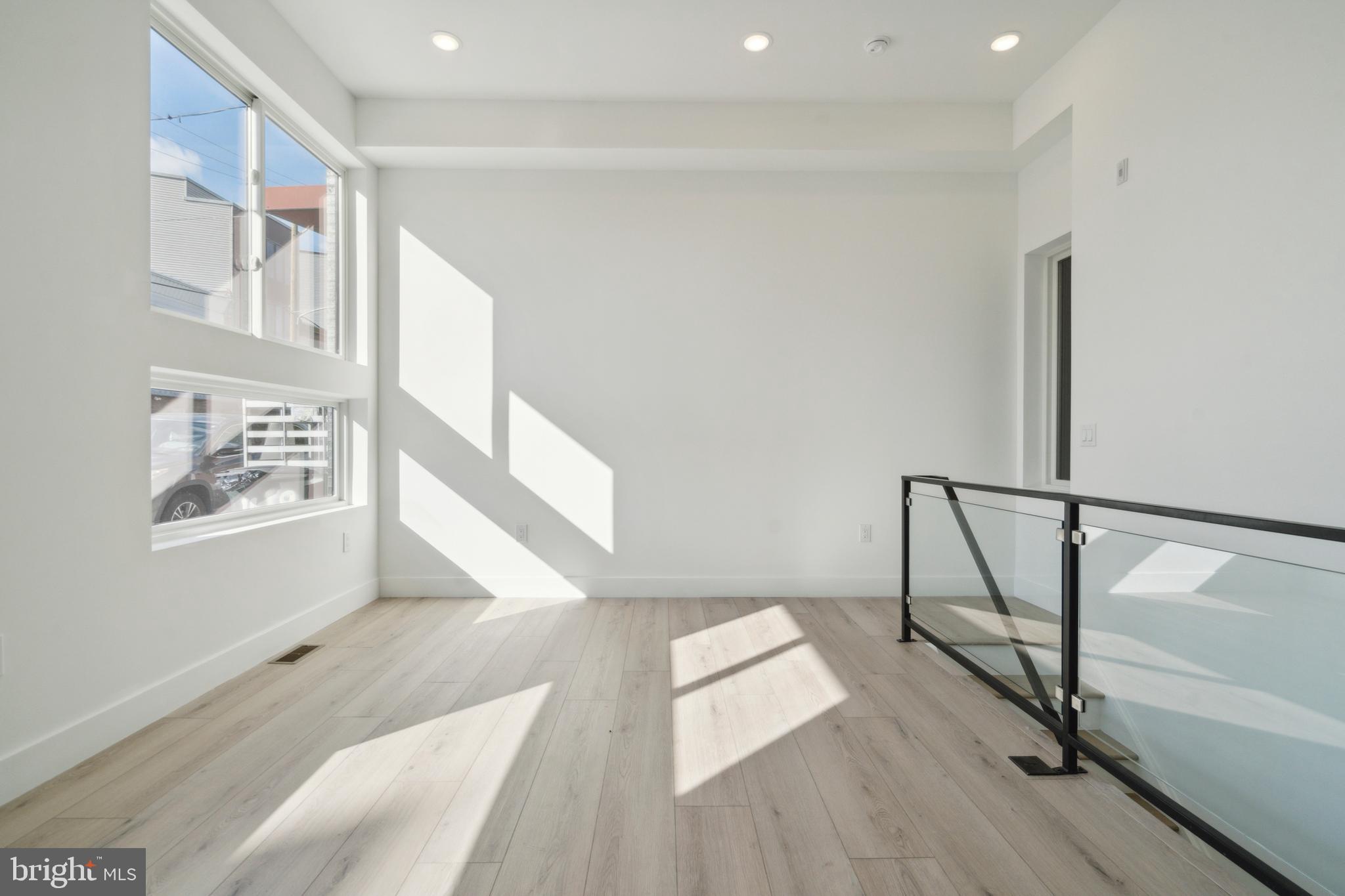 POINT BREEZE - Residential Lease