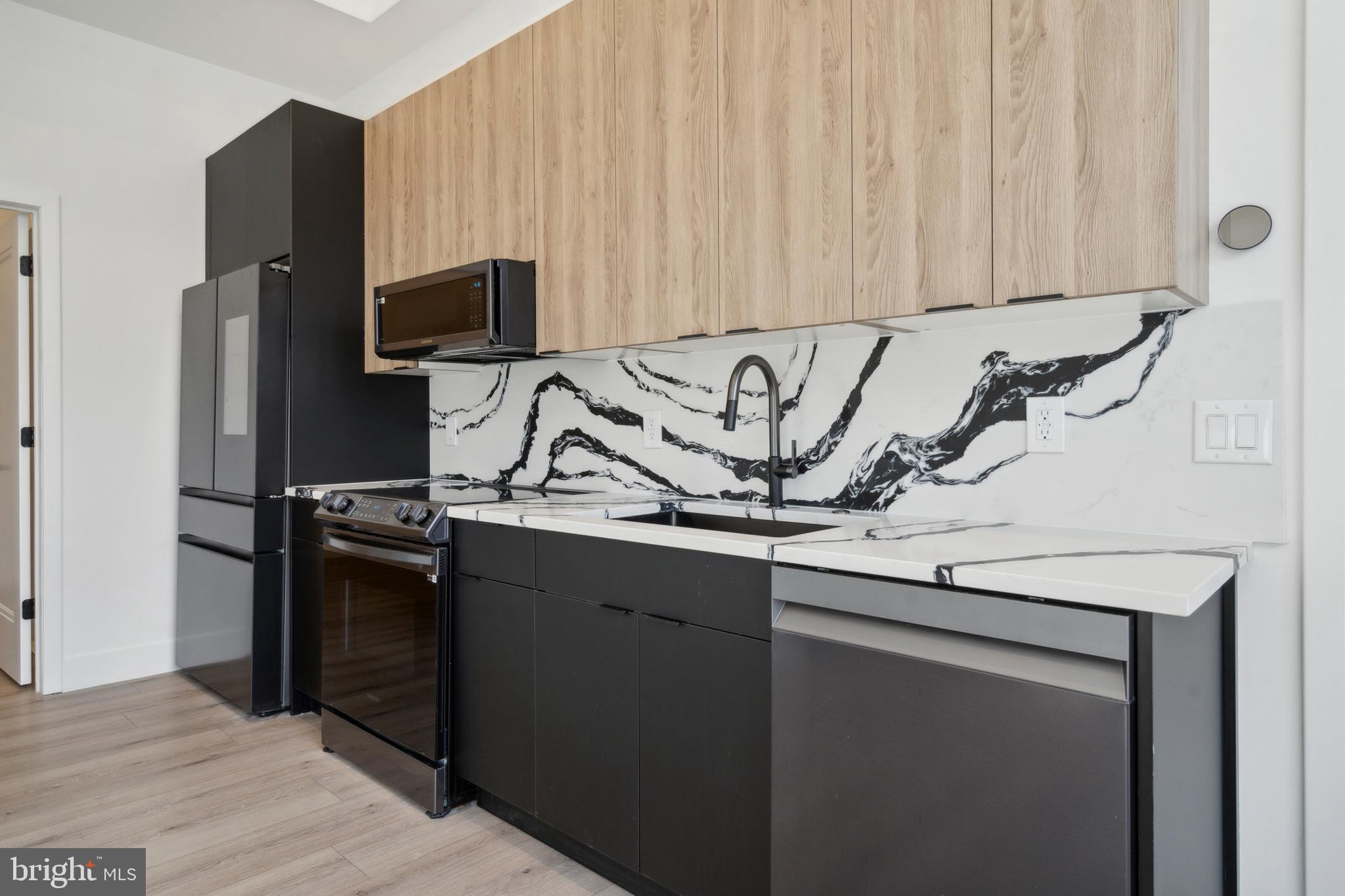 POINT BREEZE - Residential Lease