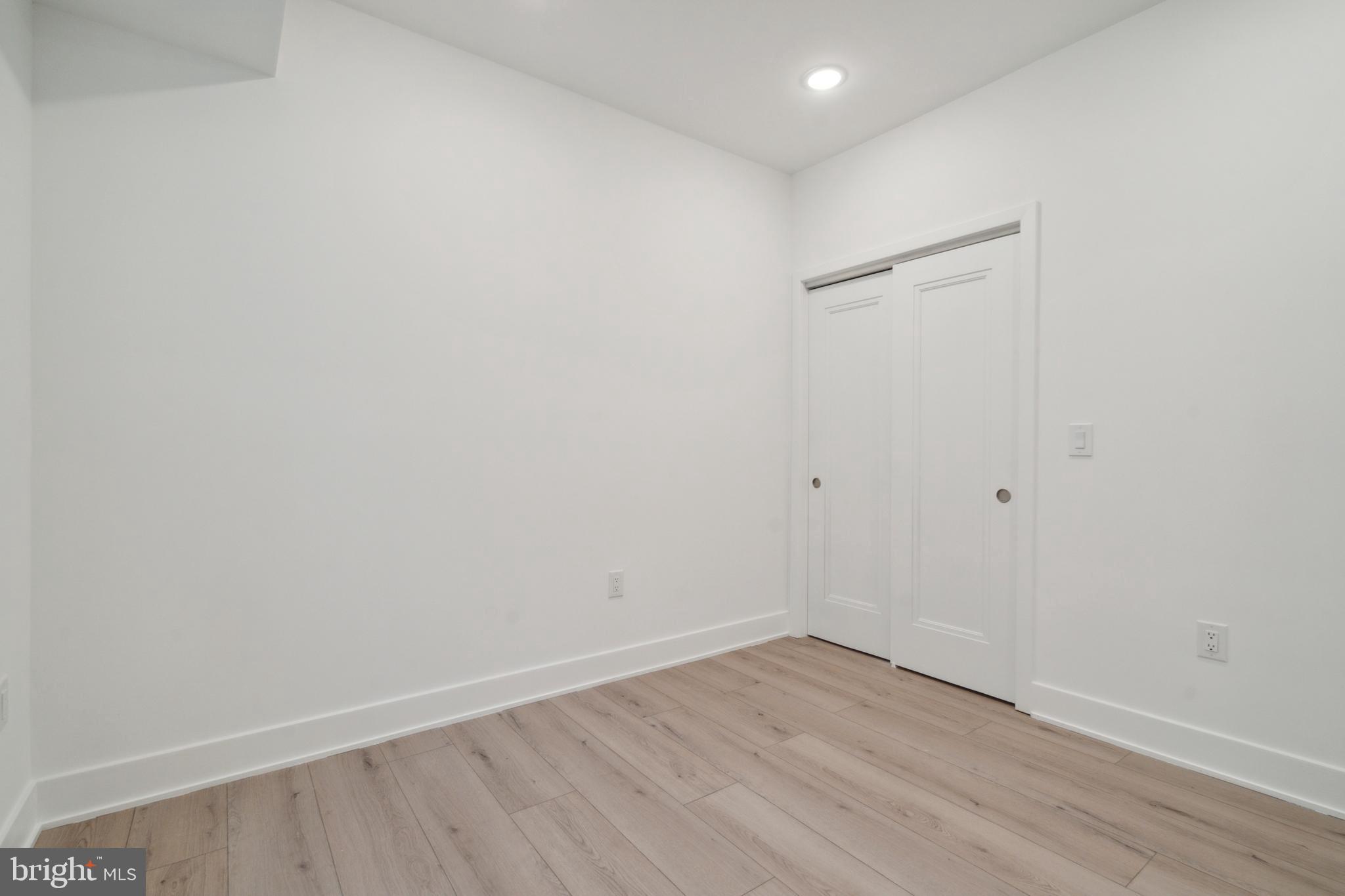 POINT BREEZE - Residential Lease