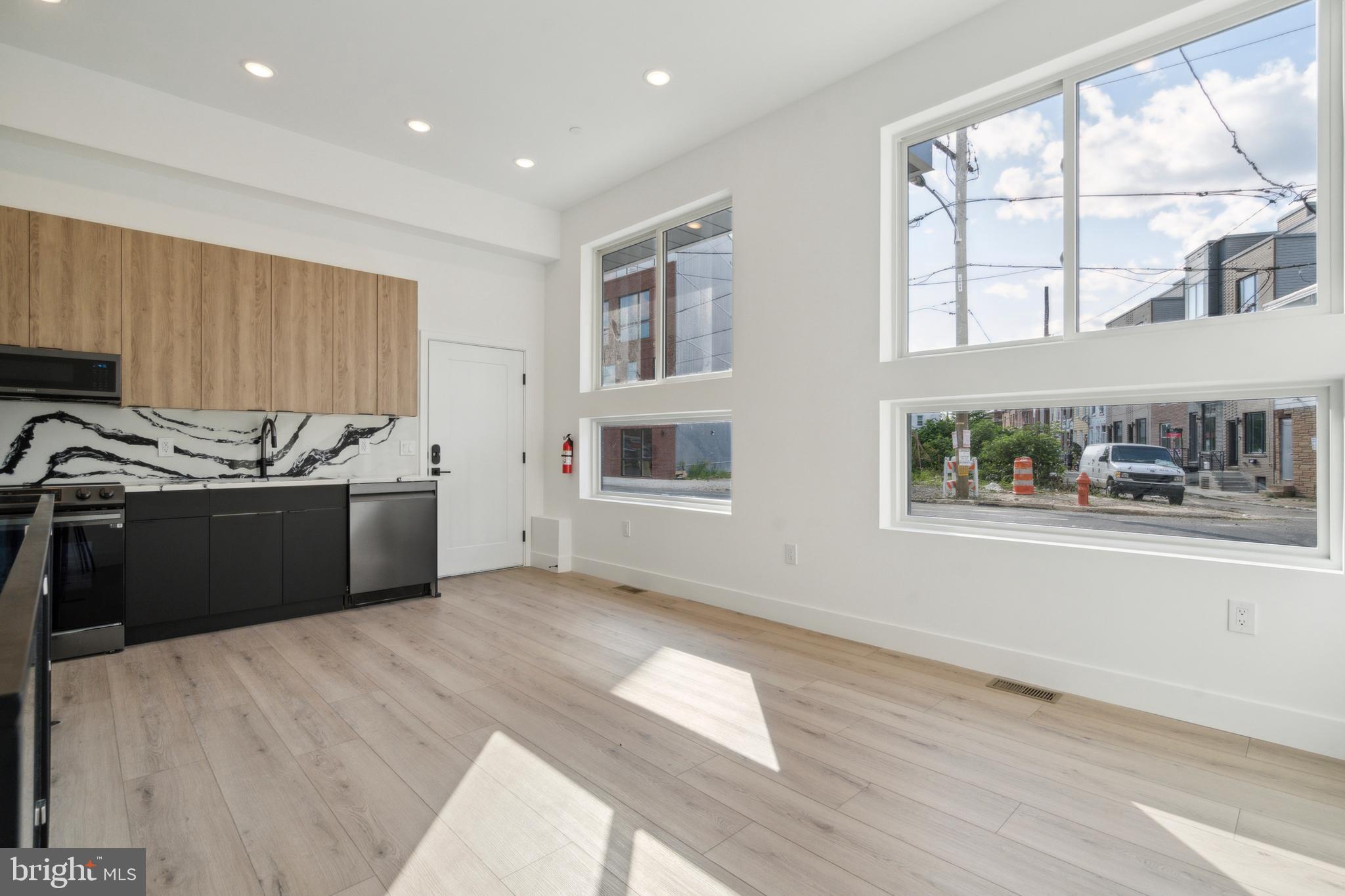 POINT BREEZE - Residential Lease