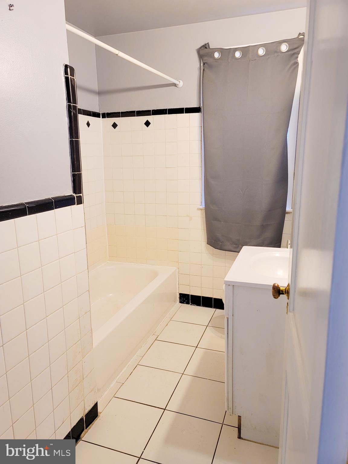 RADIANT VALLEY - Residential Lease