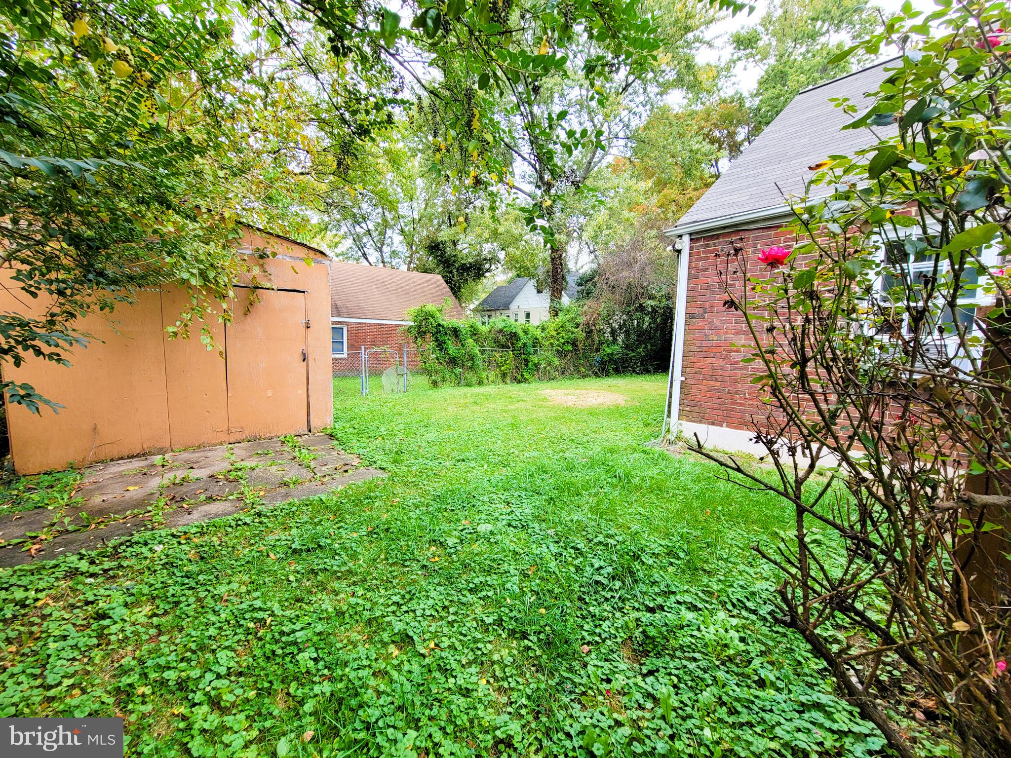 RADIANT VALLEY - Residential Lease