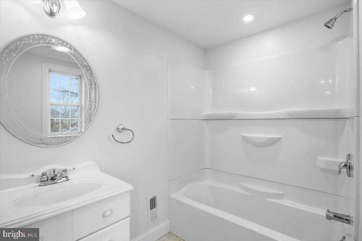 KENNEDYVILLE - Residential