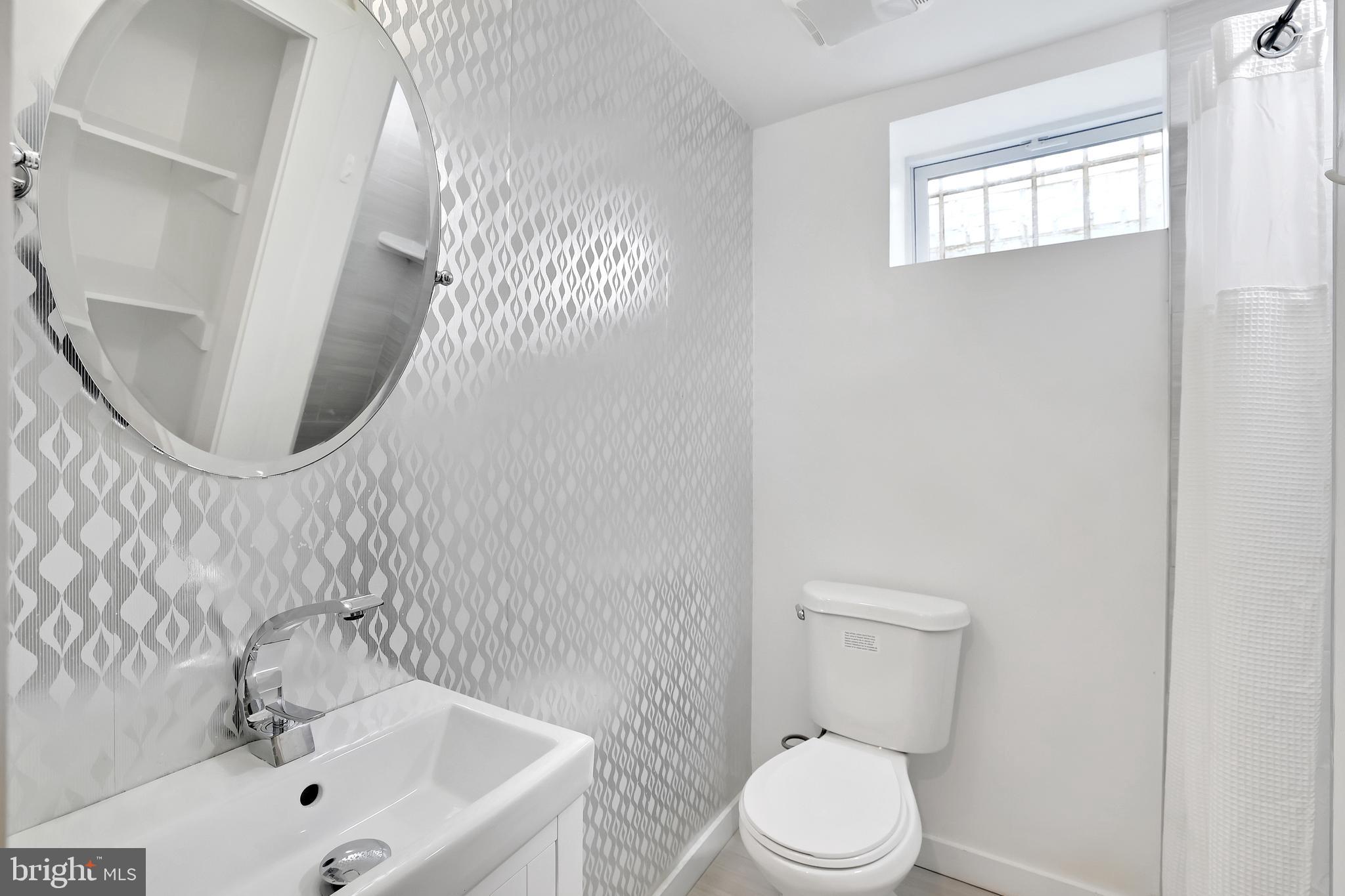 CRESTWOOD - Residential Lease