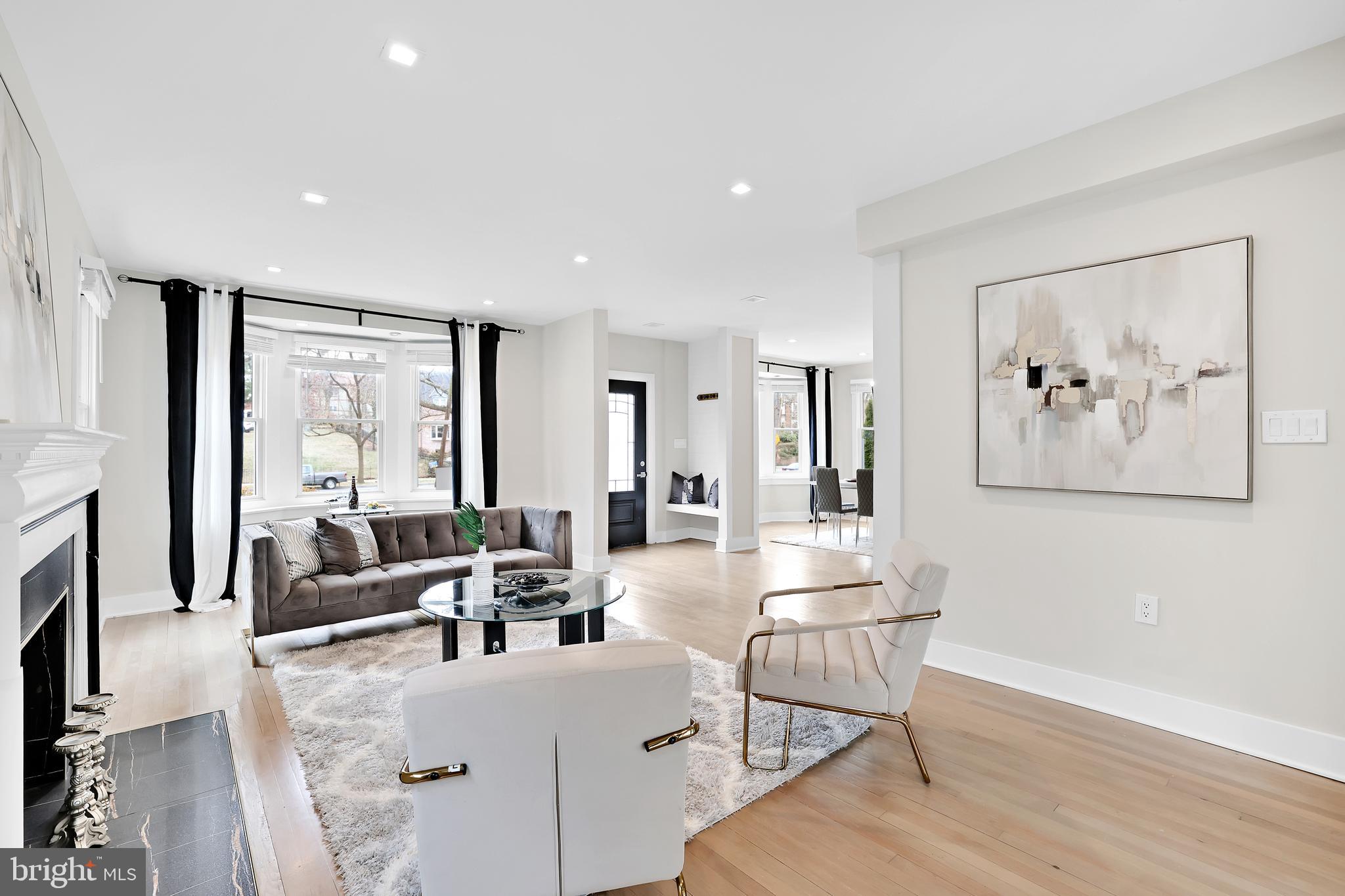 CRESTWOOD - Residential Lease