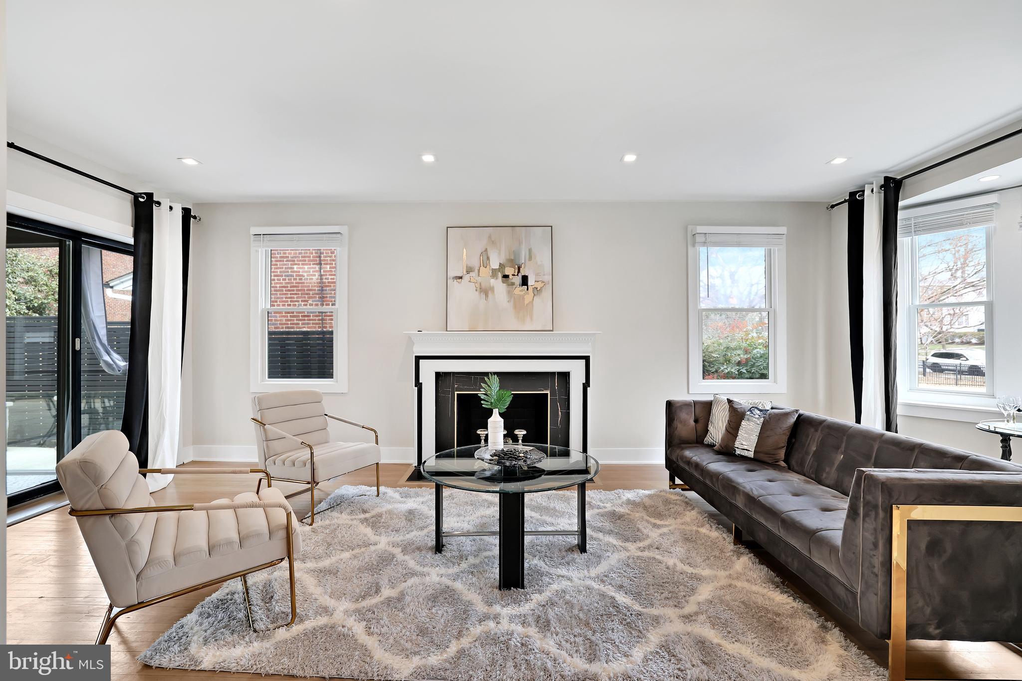 CRESTWOOD - Residential Lease