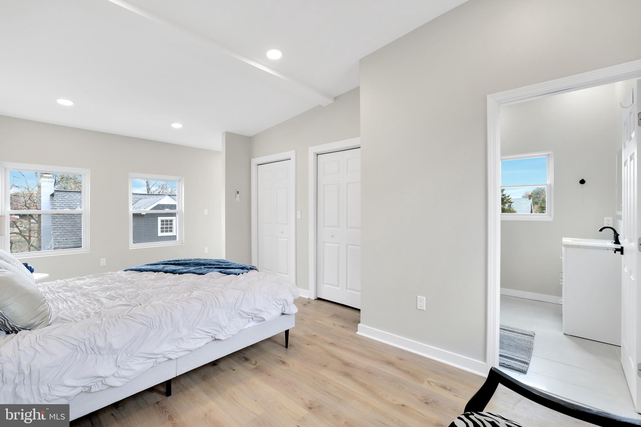 CRESTWOOD - Residential Lease