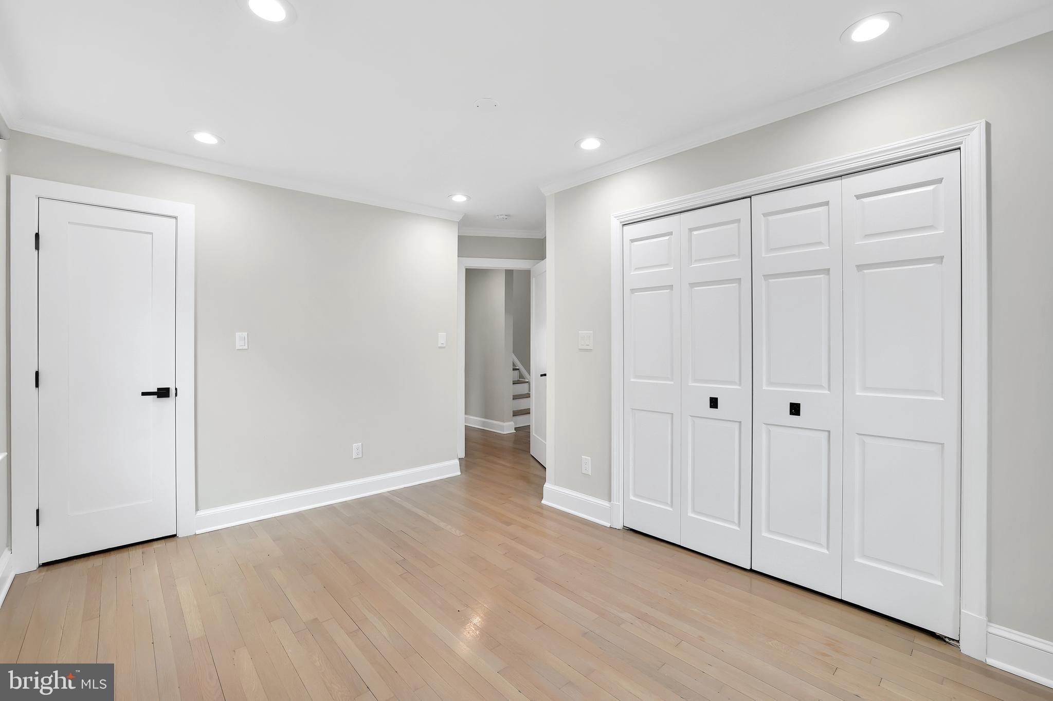 CRESTWOOD - Residential Lease