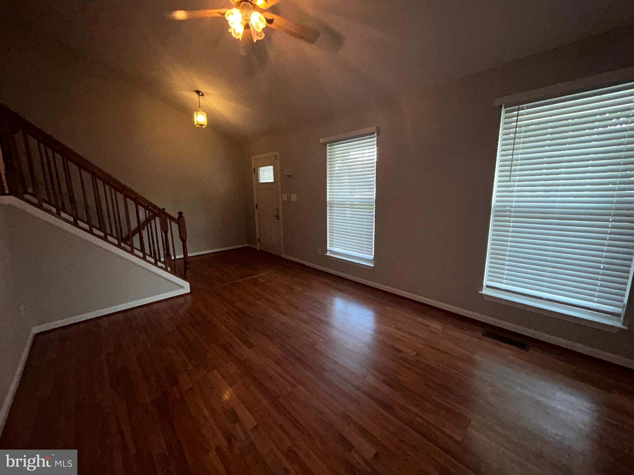 SENECA HARBOR - Residential