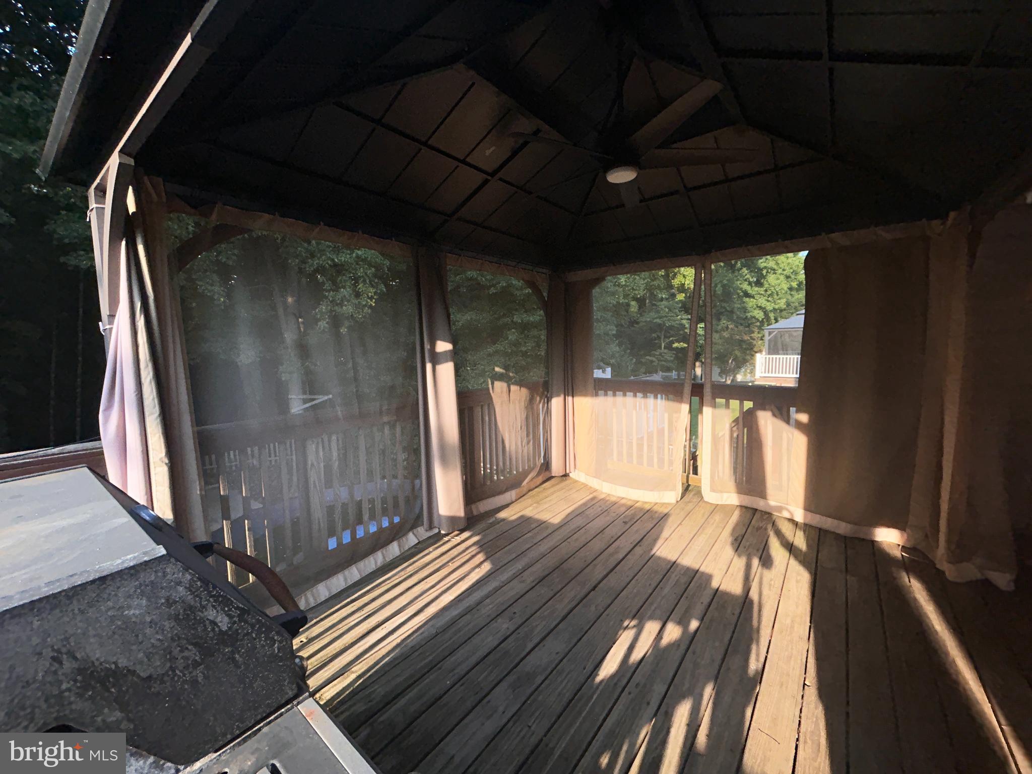 SENECA HARBOR - Residential