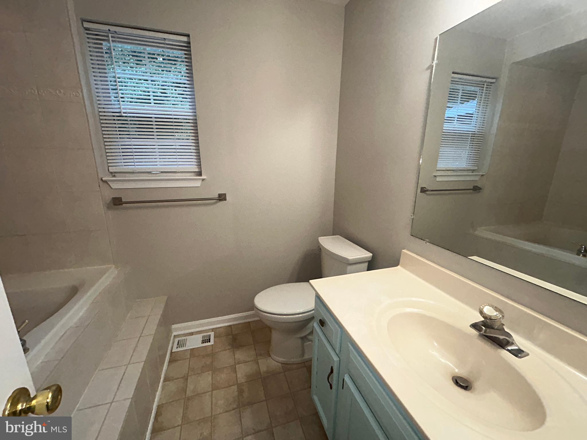 SENECA HARBOR - Residential