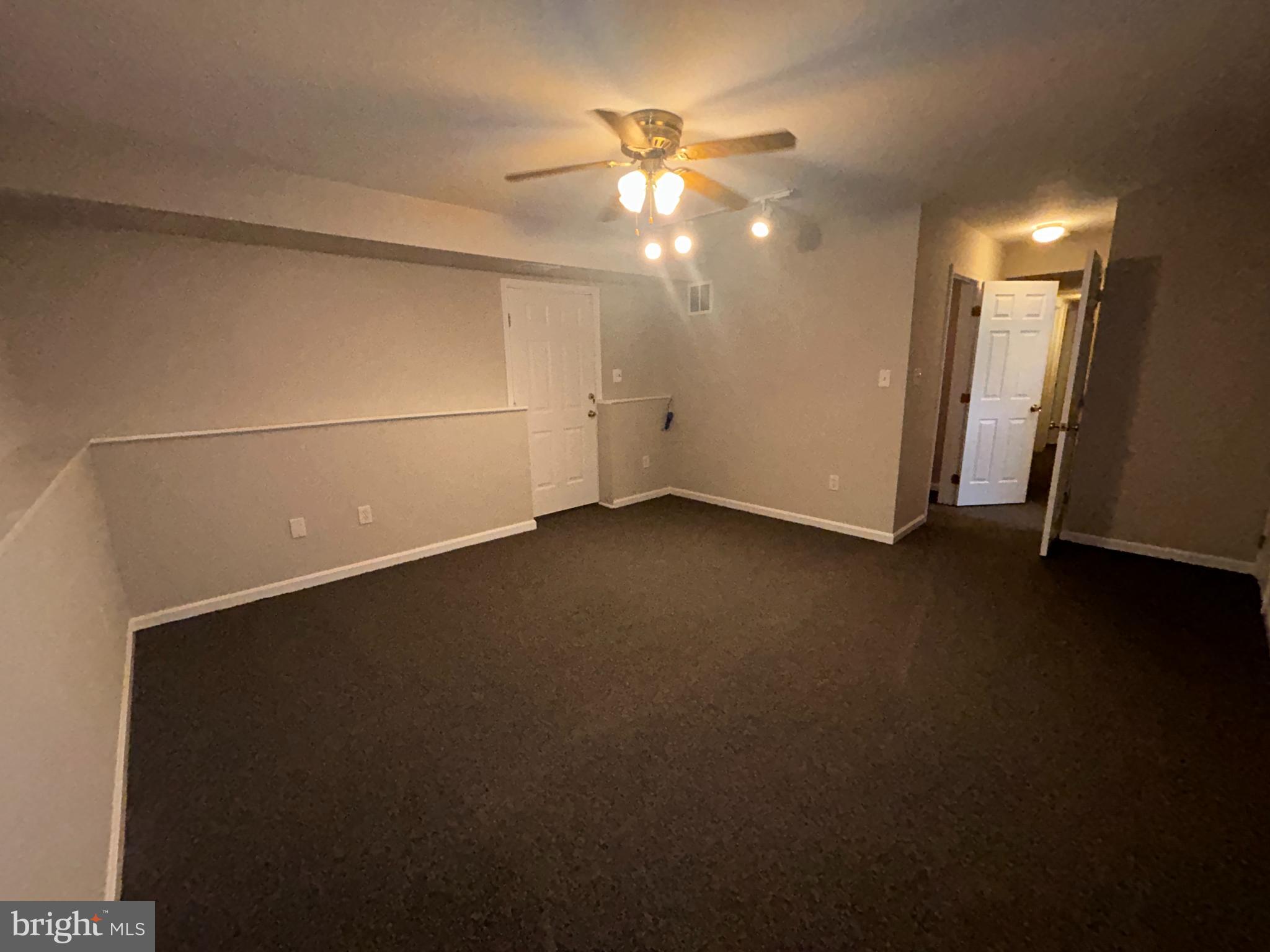 SENECA HARBOR - Residential