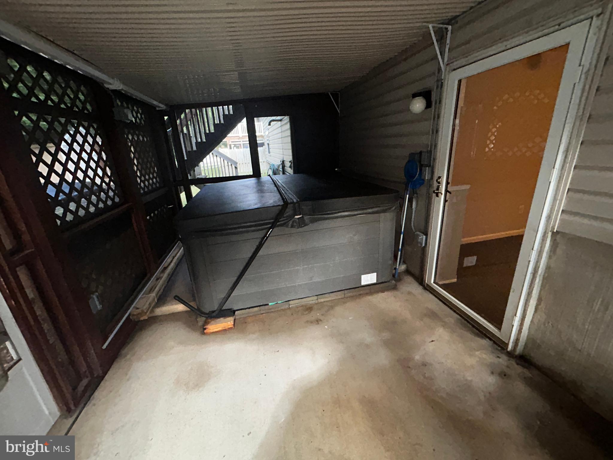 SENECA HARBOR - Residential