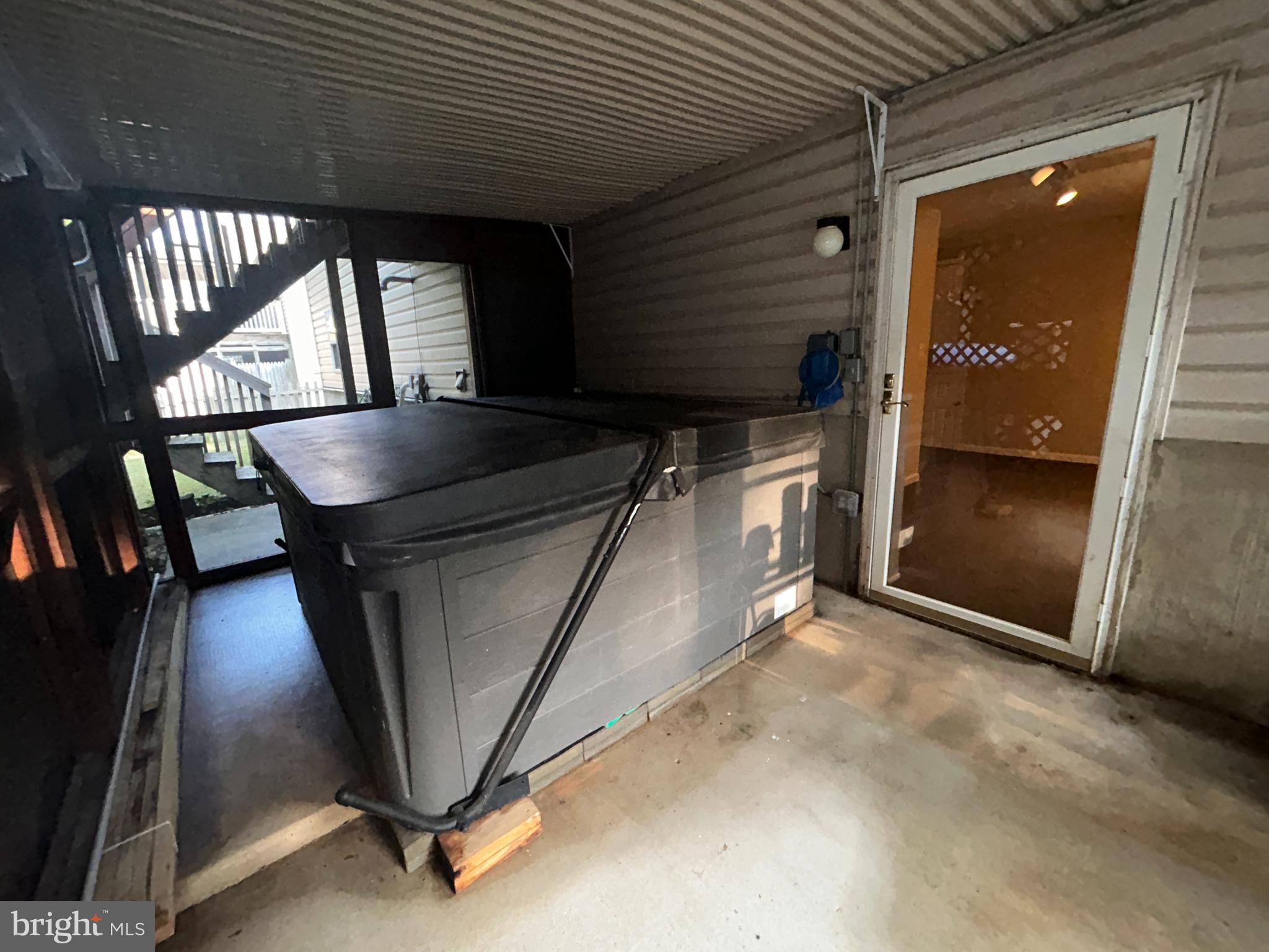 SENECA HARBOR - Residential