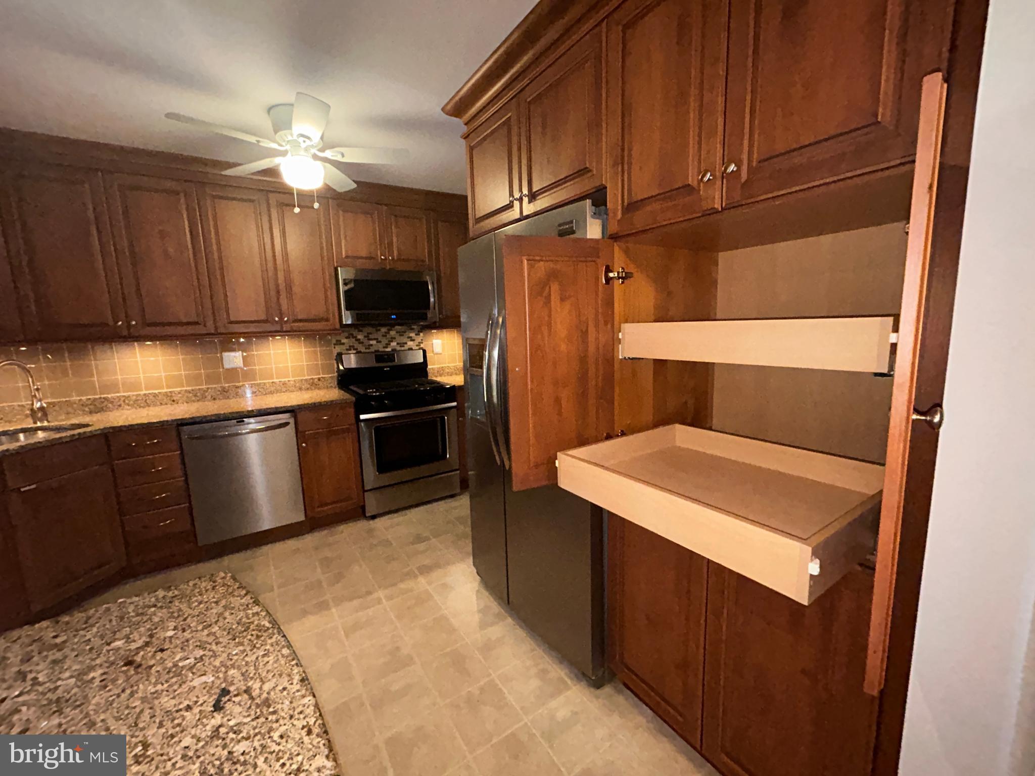 SENECA HARBOR - Residential