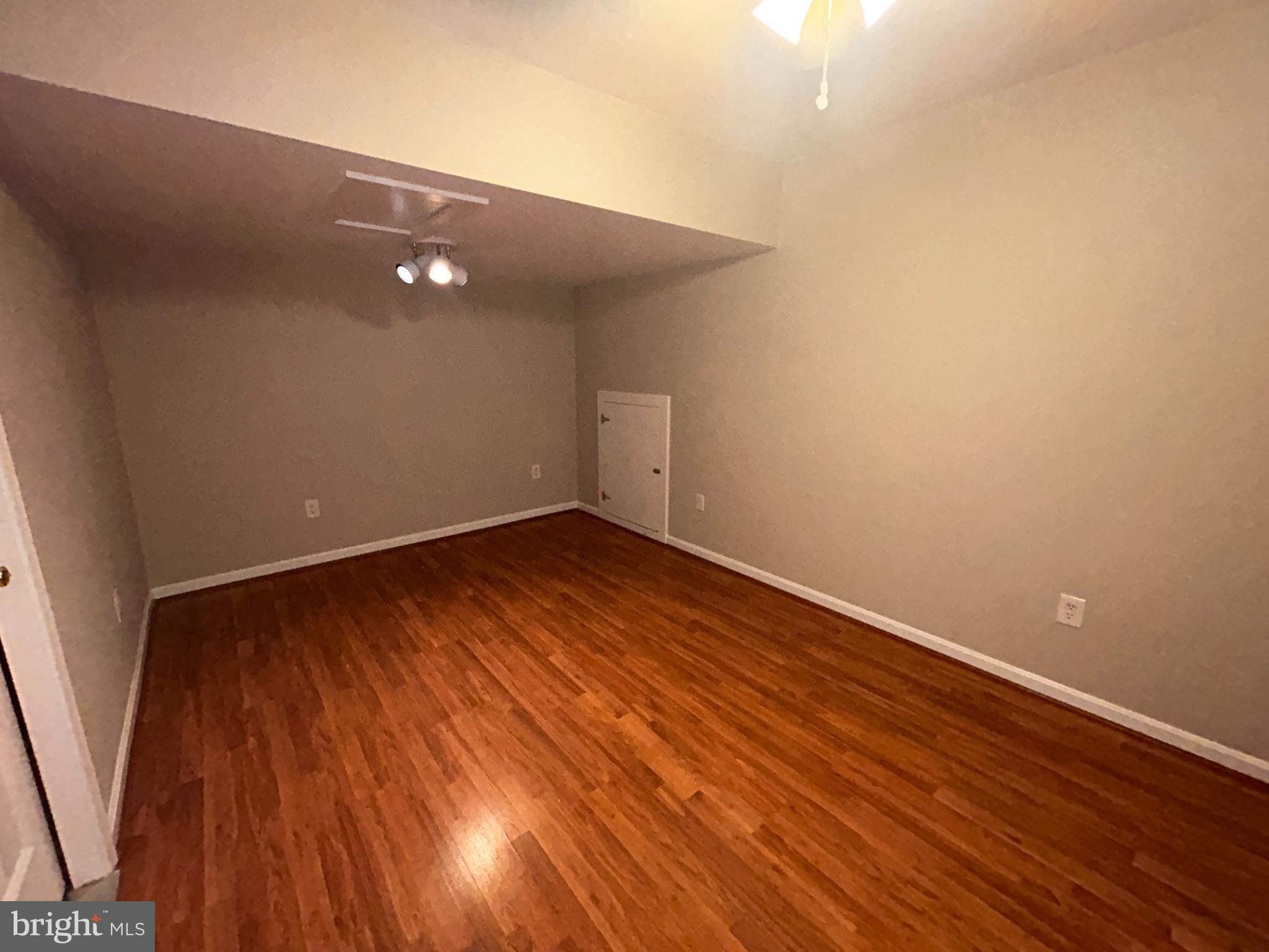 SENECA HARBOR - Residential