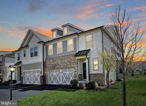 442 SANCTUARY COURT NORTH WALES PA 19454