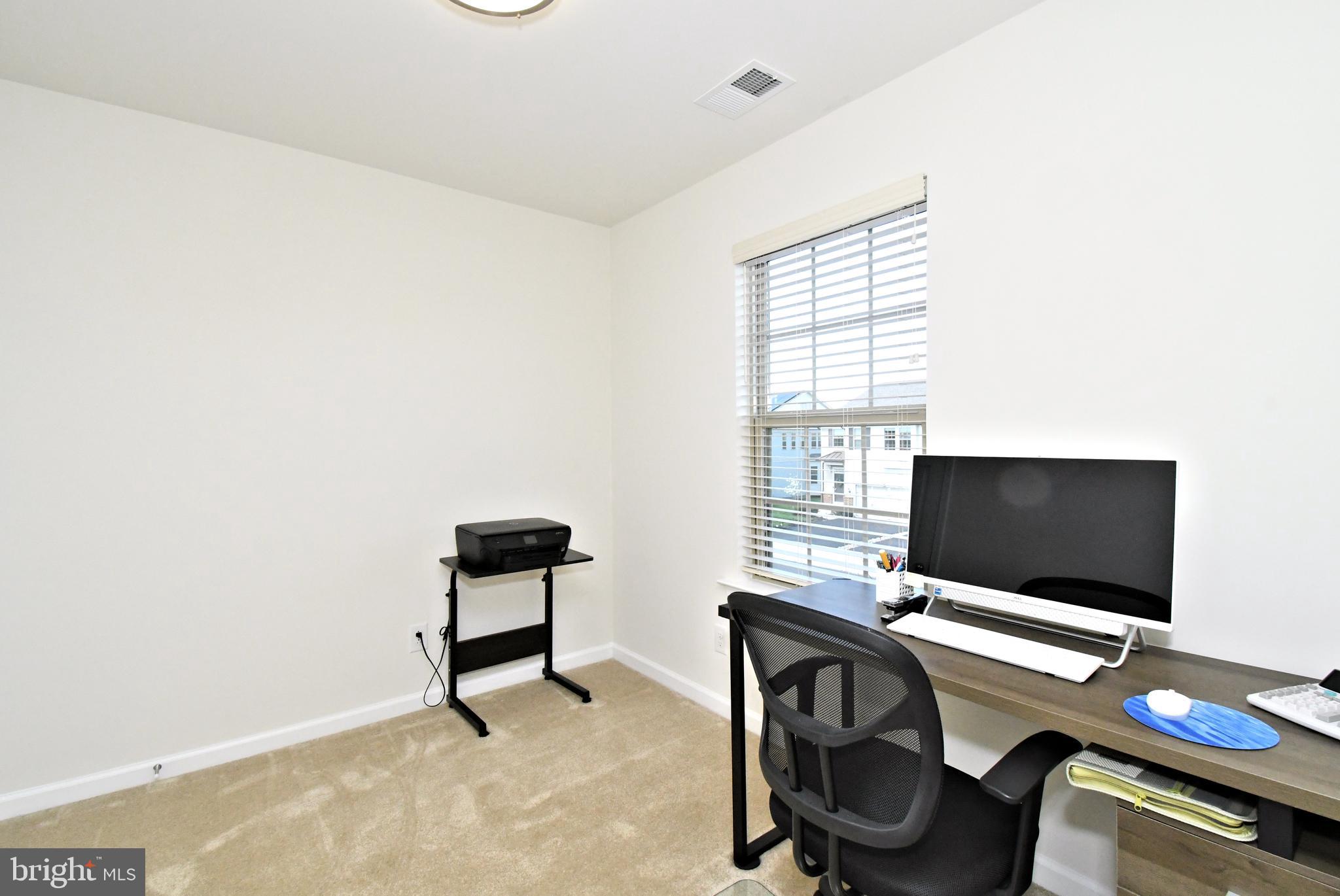 GWYNEDD PARK - Residential