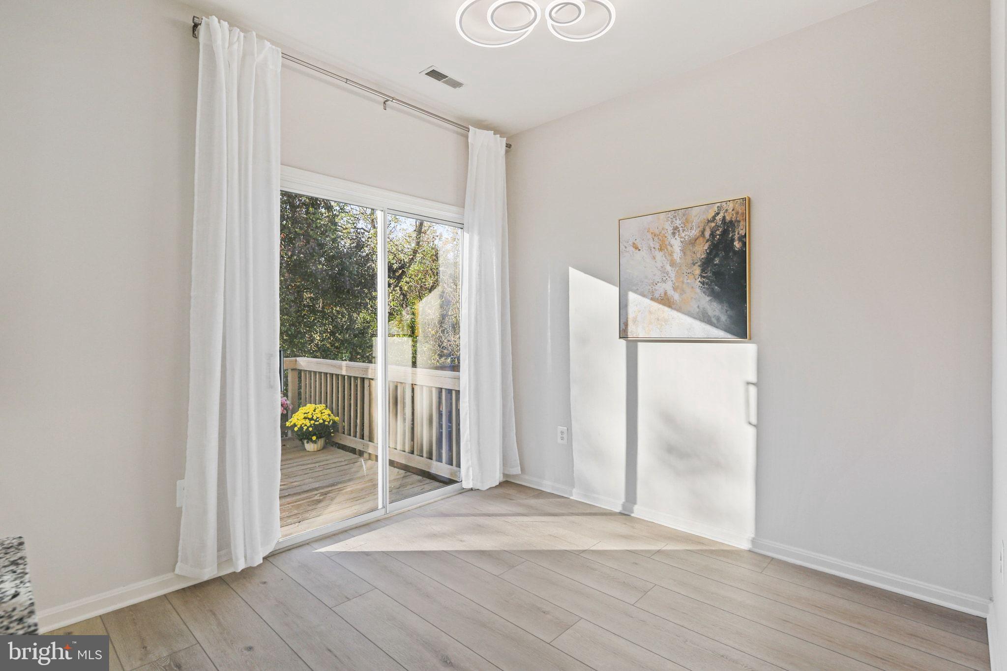 MDG CORPORATE CENTER - Residential