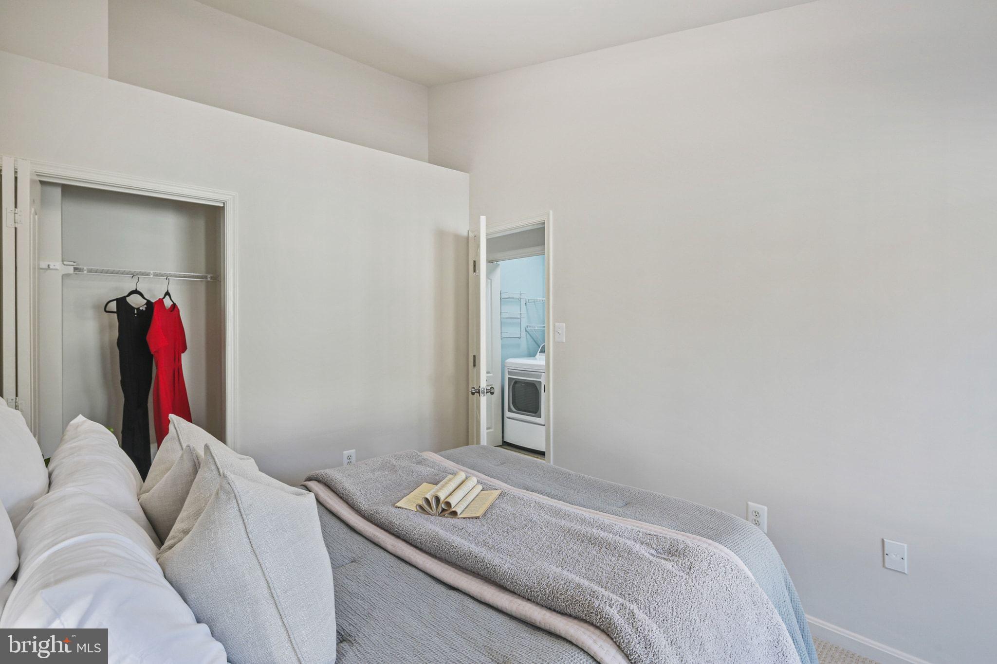 MDG CORPORATE CENTER - Residential