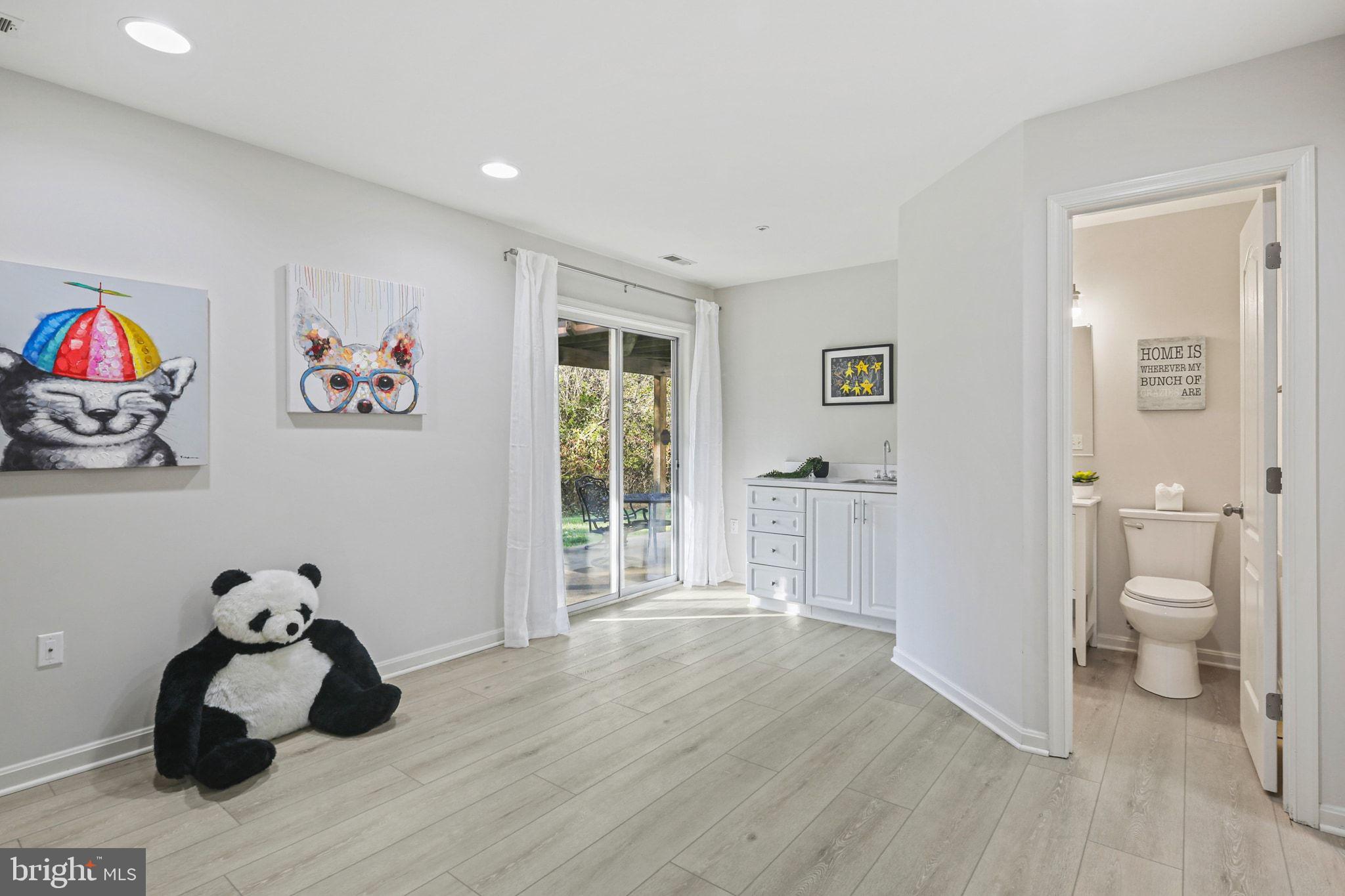 MDG CORPORATE CENTER - Residential