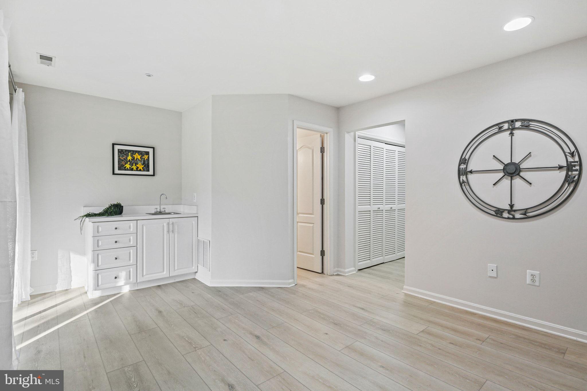 MDG CORPORATE CENTER - Residential