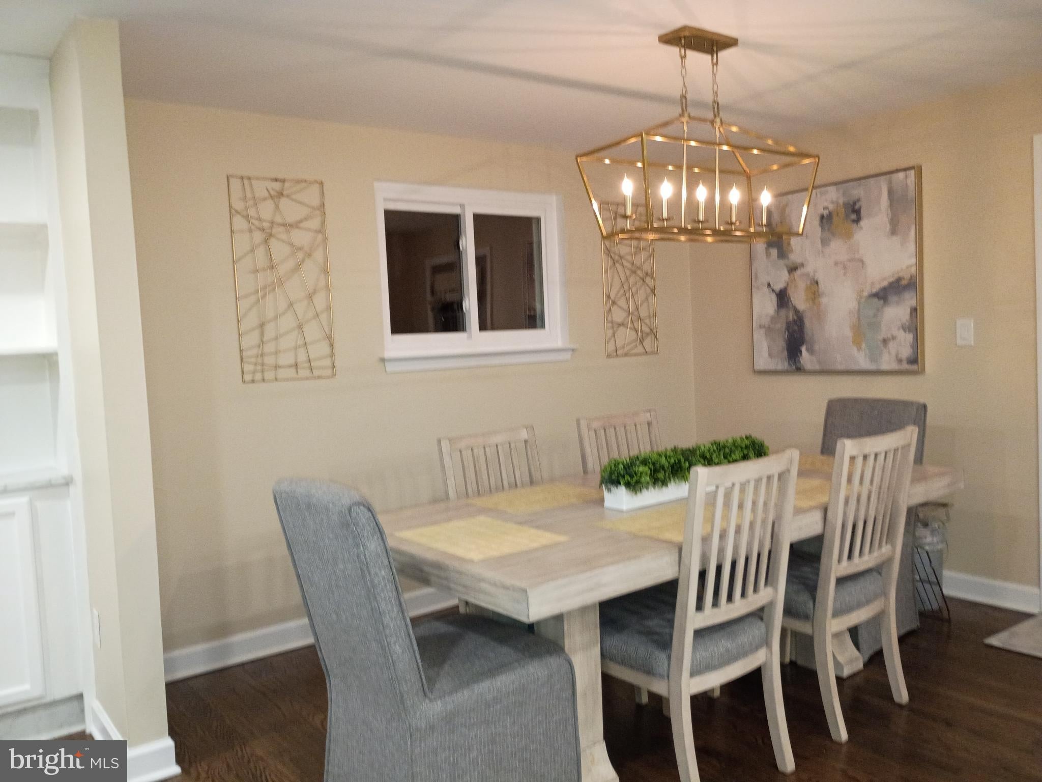 6009 RUNNYMEADE