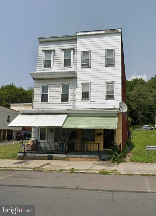 Fixer Upper with Huge Upside!
Condition: Full Rehab Needed | Sold AS-IS
Full Rehab Needed | Sold AS-IS
High-Potential Deal in Mahanoy City! This spacious 5-bedroom, 1-bath row home presents an ideal opportunity for investors seeking their next flip or BRRRR property. With a low acquisition price and a manageable rehab budget, the numbers work on this one!
Located on E Centre Street, the property is just steps from local shops, schools, and amenities. Whether you're looking to flip, rent, or add to your portfolio, this project has strong ROI potential.
Property Highlights:
5 full bedrooms – great layout for large families or tenants
Public water/sewer and electric in place
Full basement and attic space for storage or expansion
Walkable location in downtown Mahanoy City
Rehab Needed:
Interior renovation throughout (kitchen, bath, floors, paint, etc.)
Mechanical updates (plumbing, electrical, heating, as needed)
The buyer should evaluate the roof and structure
Clean-out and city compliance required
Potential post-rehab Equity: $40,000+
Preferred close date on or before 10/30/25
