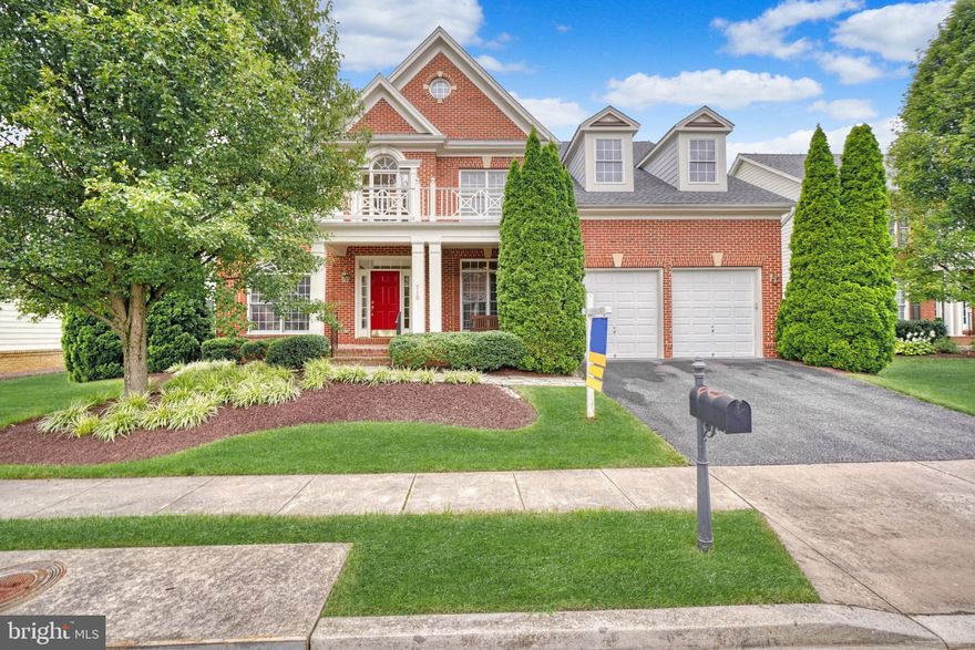 This beautiful home in the coveted community of Kingsport offers over 6000 sq ft of living space with 5 bedrooms and 4.5 bathrooms.  The brick front home opens to formal living and dining room with a 2 story great room with a wall of windows and a gas fireplace.  The kitchen features new quartz countertops, backsplash and sink, hard wood floors, and all relatively new appliances (purchased within the last few years) including gas cook top.  Breakfast room off the kitchen is sunny and has plenty of space for eat in table. Main floor also offers office, half bath and laundry room.  Upstairs the primary suite offers dual walk-in closets and sitting area, a guest room ensuite, 2 bedrooms with jack and jill bath and upstairs laundry hook up.  The downstairs is for entertaining with wet bar, beverage fridge, gas fireplace and workout room or 5th bedroom and plenty of storage space.  The backyard features a gas heated 42 ft environmentally sound, salt Anthony/Sylvan pool with professionally landscaped property.  Additional features: Dual zoned HVAC systems, remote control blackout blinds and whole house generator.  The community has an outdoor pool with hot tub, club house, multiple playgrounds, and walking/jogging trails.  Kingsport Community water access at Crab Creek includes, a dock, small boat storage and temporary boat slips.