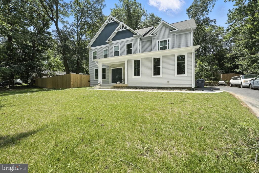 Photo of 5604 Clermont Drive, ALEXANDRIA, VA 22310 (MLS # VAFX2276982)