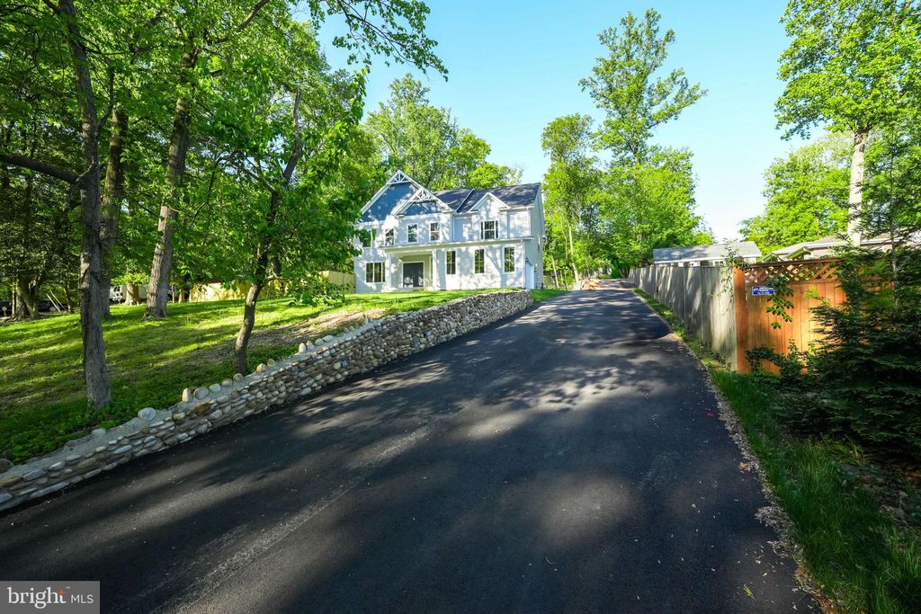 Photo of 5604 Clermont Drive, ALEXANDRIA, VA 22310 (MLS # VAFX2276982)