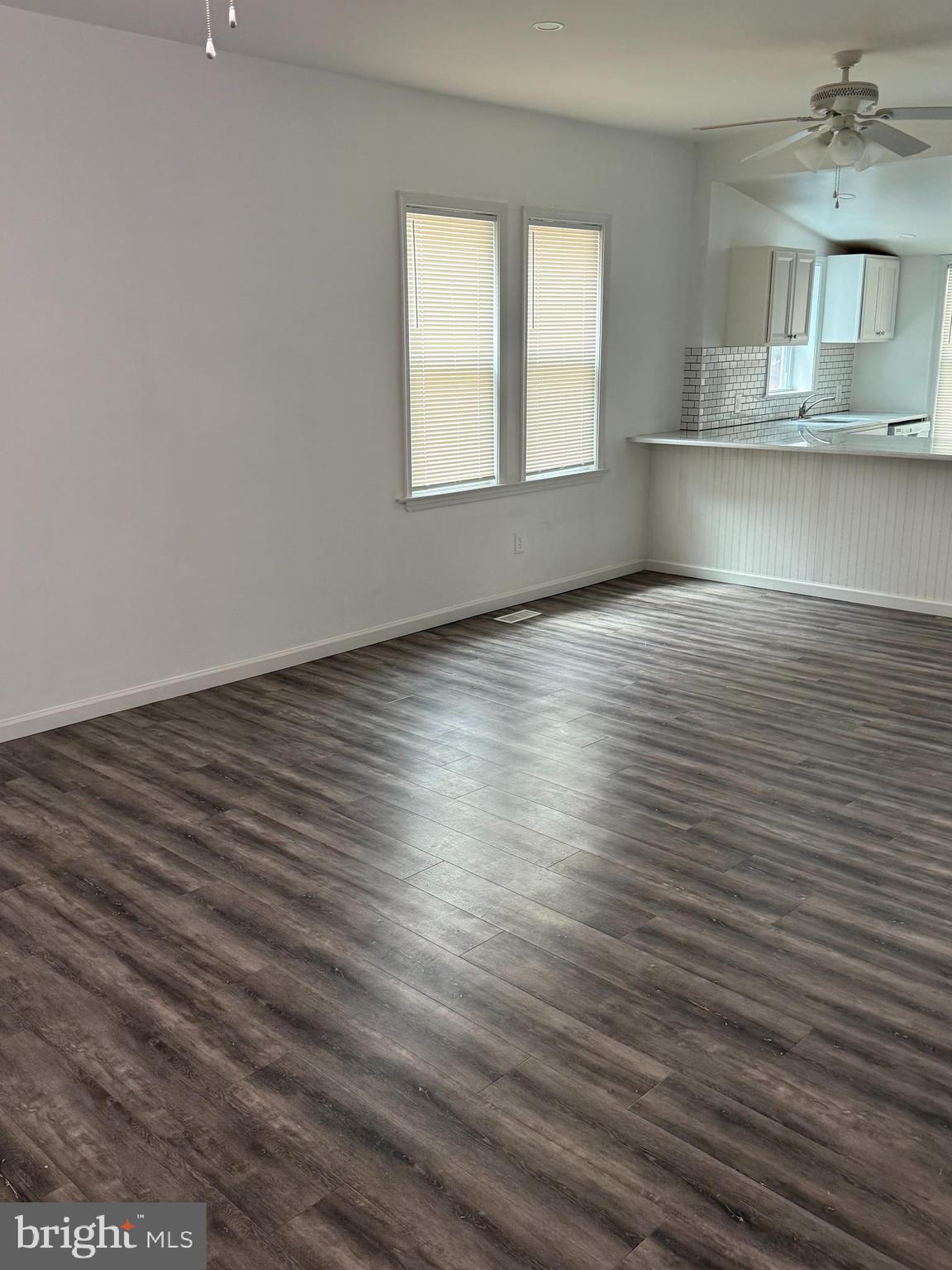 27 W COLLINGSWOOD AVENUE