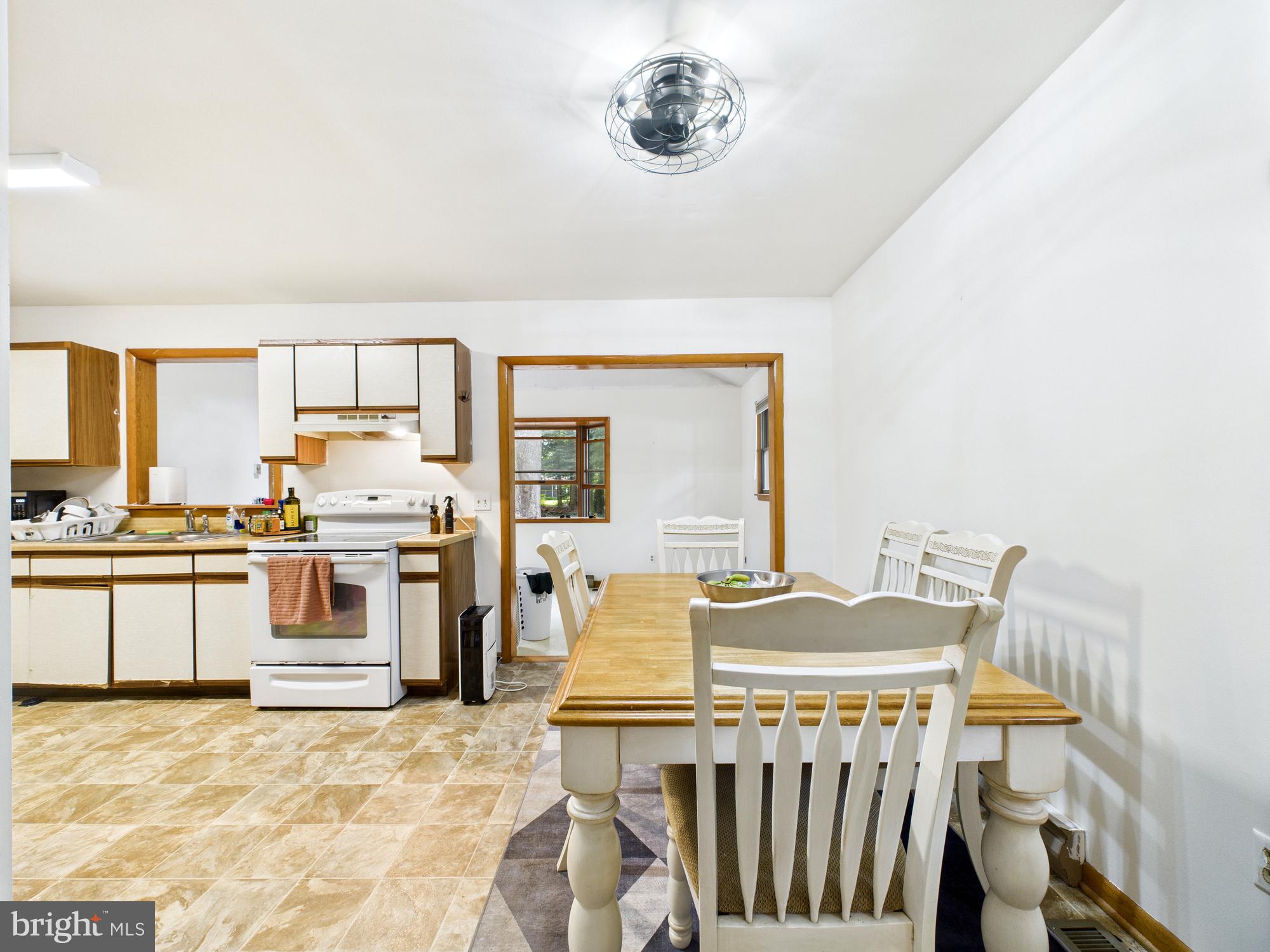 ANGOLA BY THE BAY - Residential