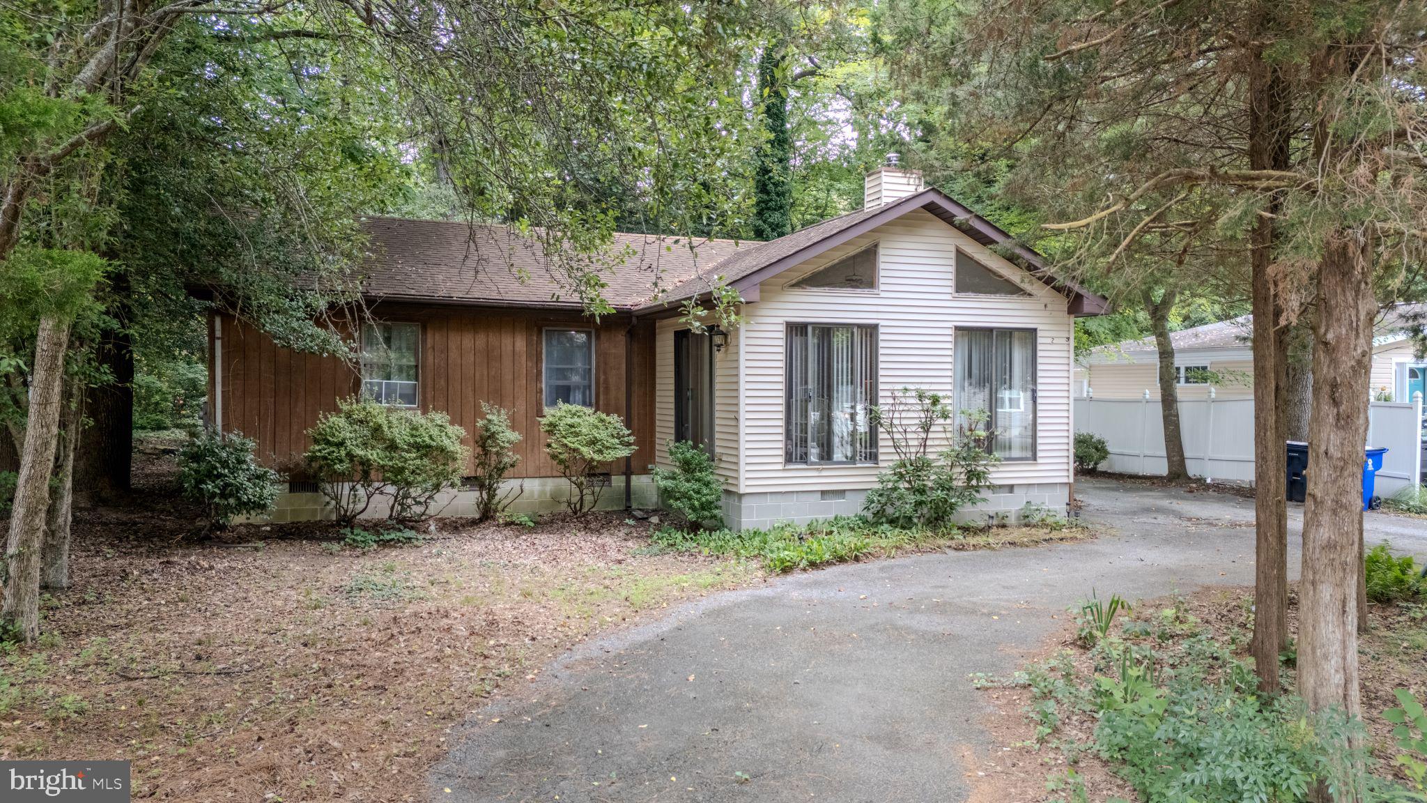 ANGOLA BY THE BAY - Residential