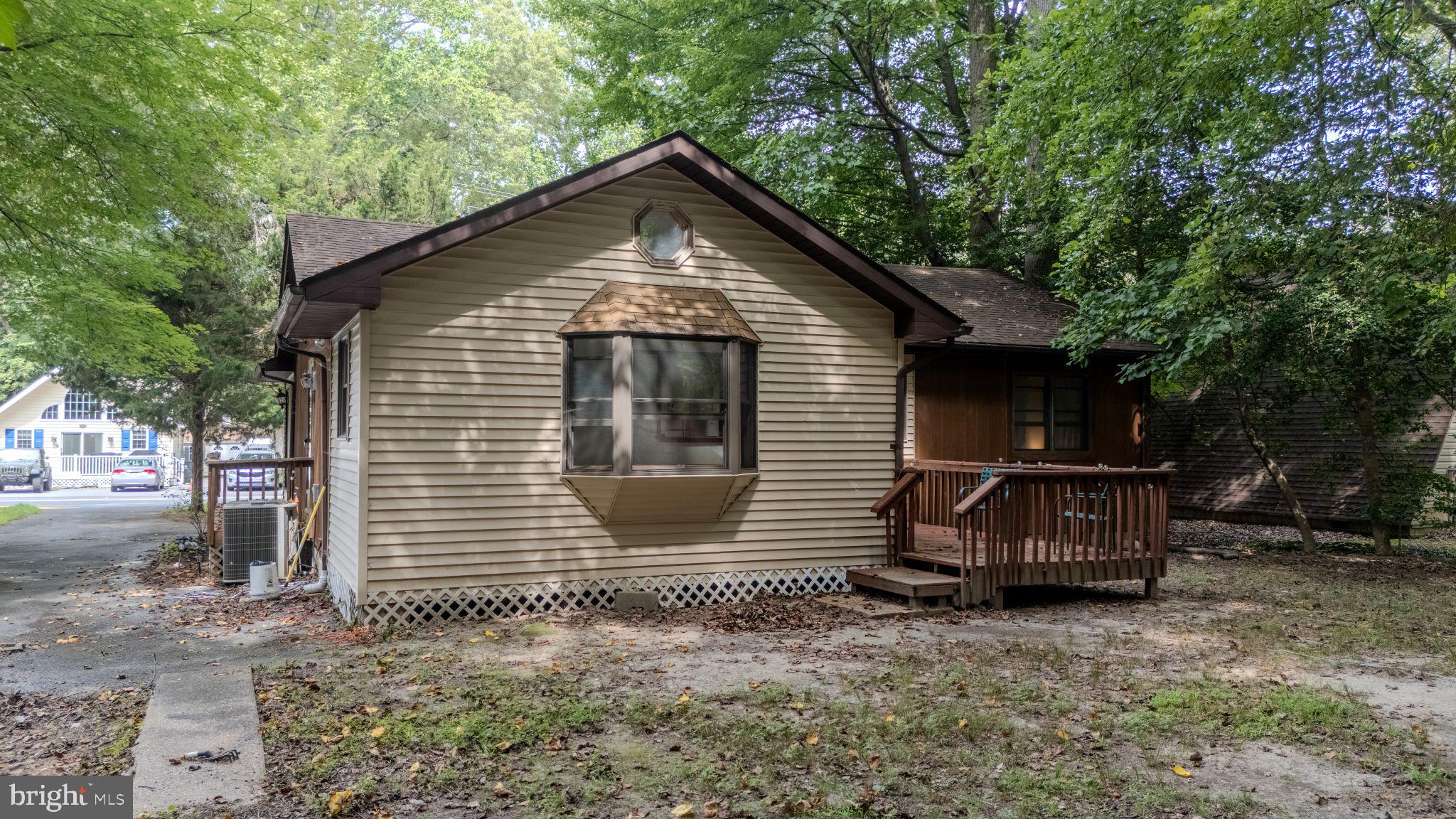 ANGOLA BY THE BAY - Residential