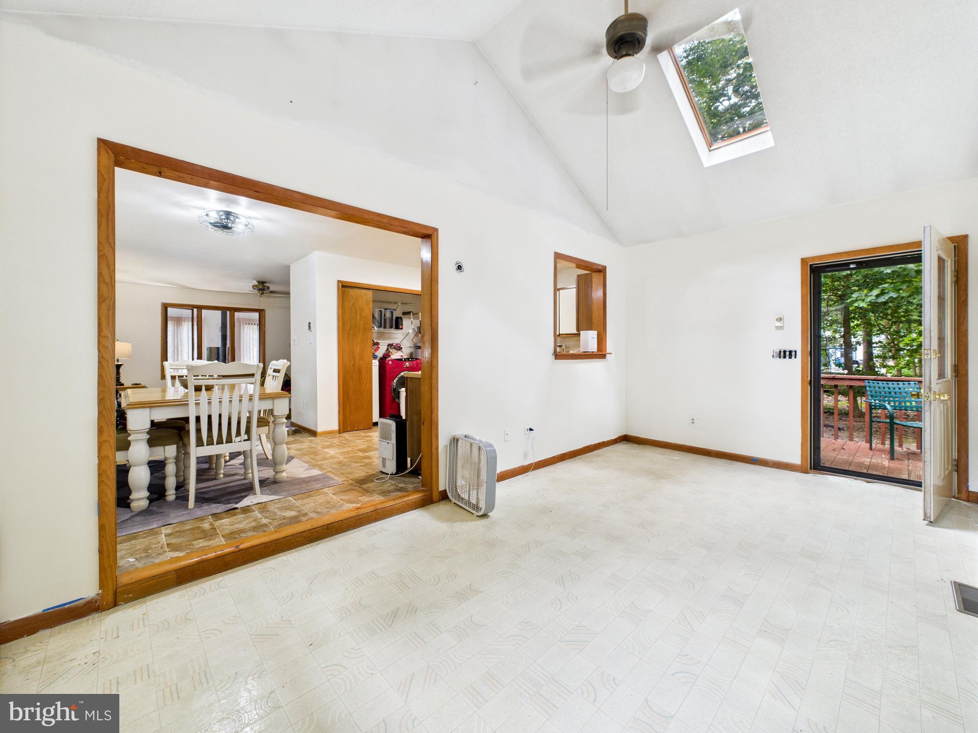 ANGOLA BY THE BAY - Residential