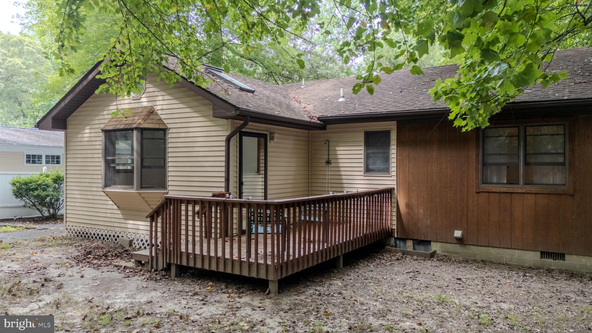 ANGOLA BY THE BAY - Residential