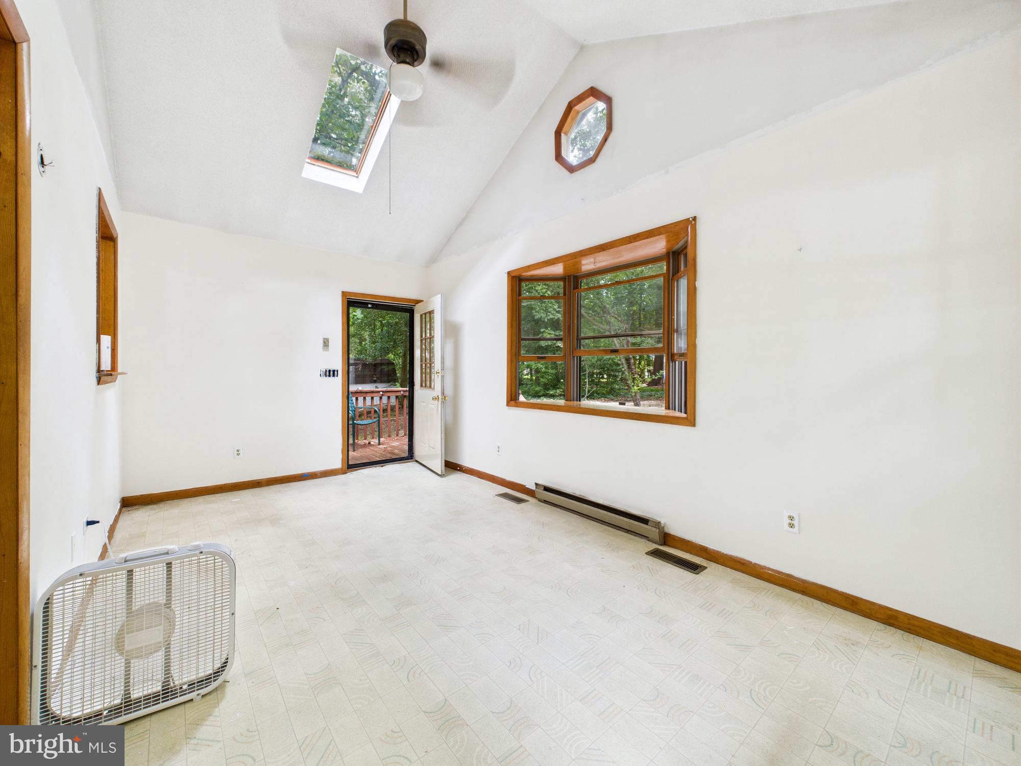 ANGOLA BY THE BAY - Residential