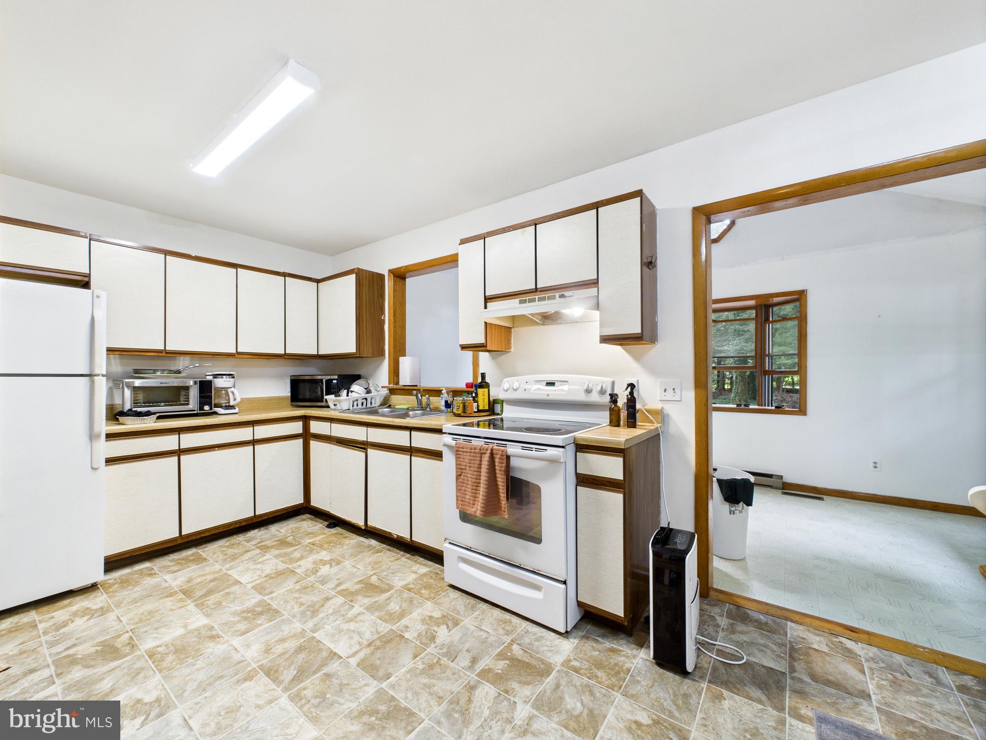 ANGOLA BY THE BAY - Residential