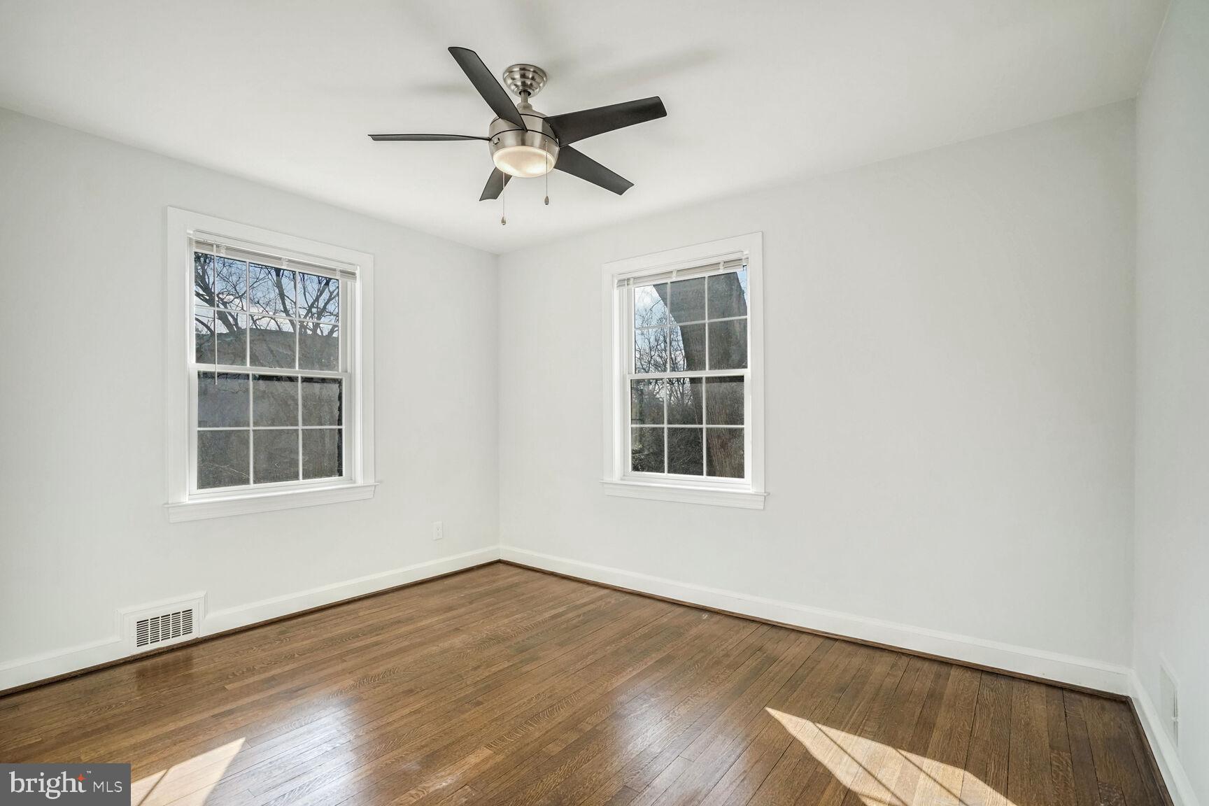 AMERICAN UNIVERSITY PARK - Residential