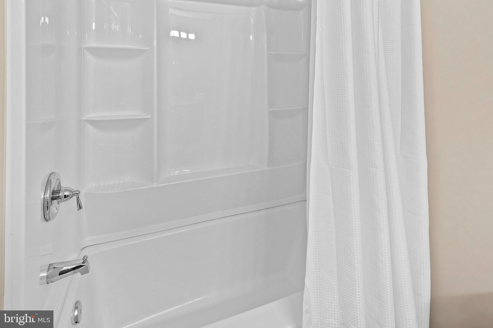 WOODLAND VILLAGE - Residential Lease