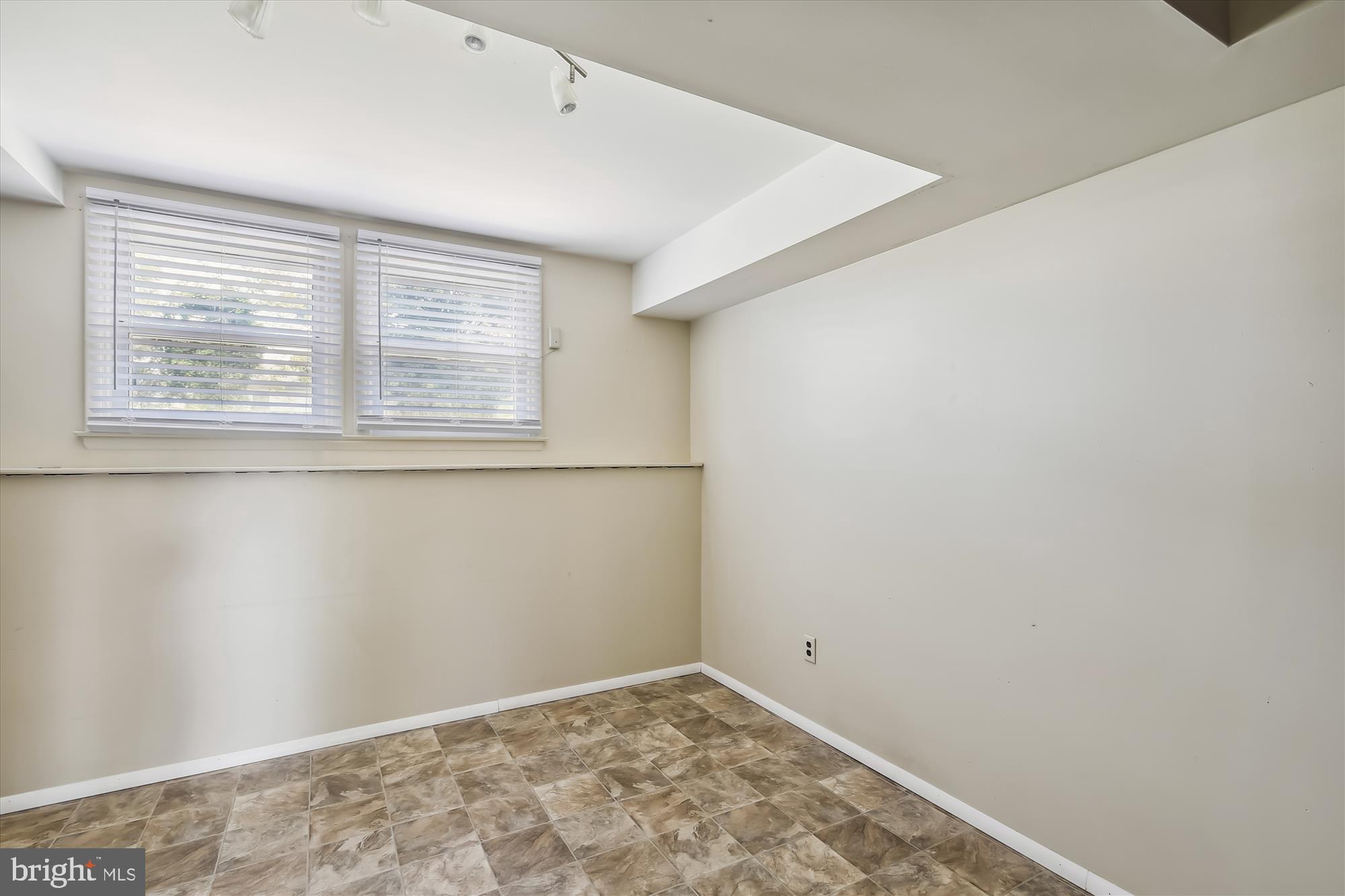 GLEN BURNIE PARK - Residential