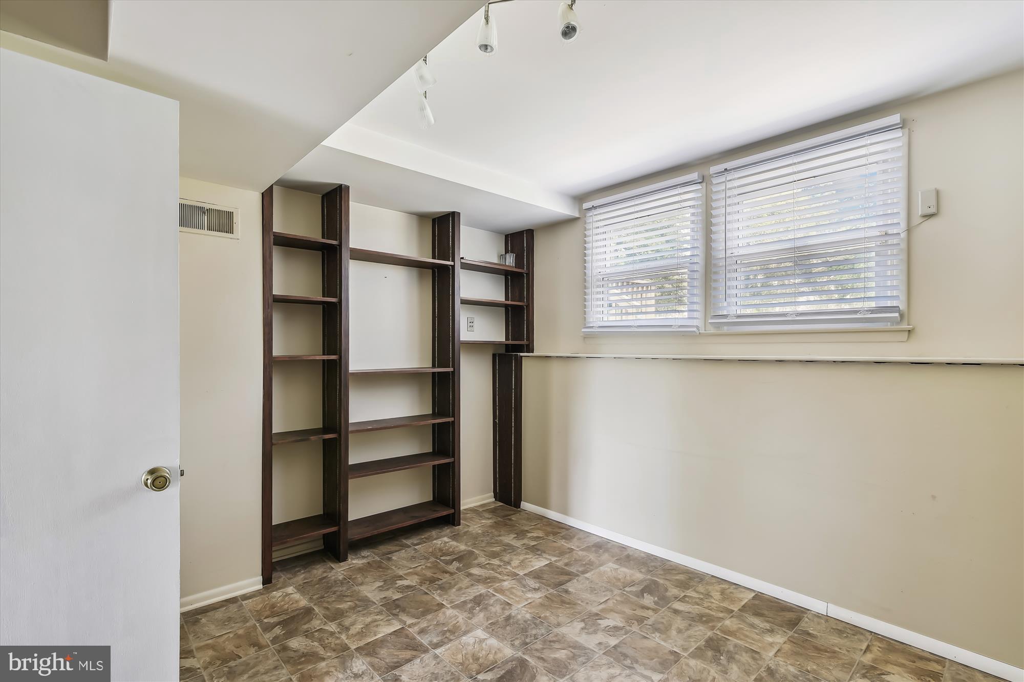 GLEN BURNIE PARK - Residential