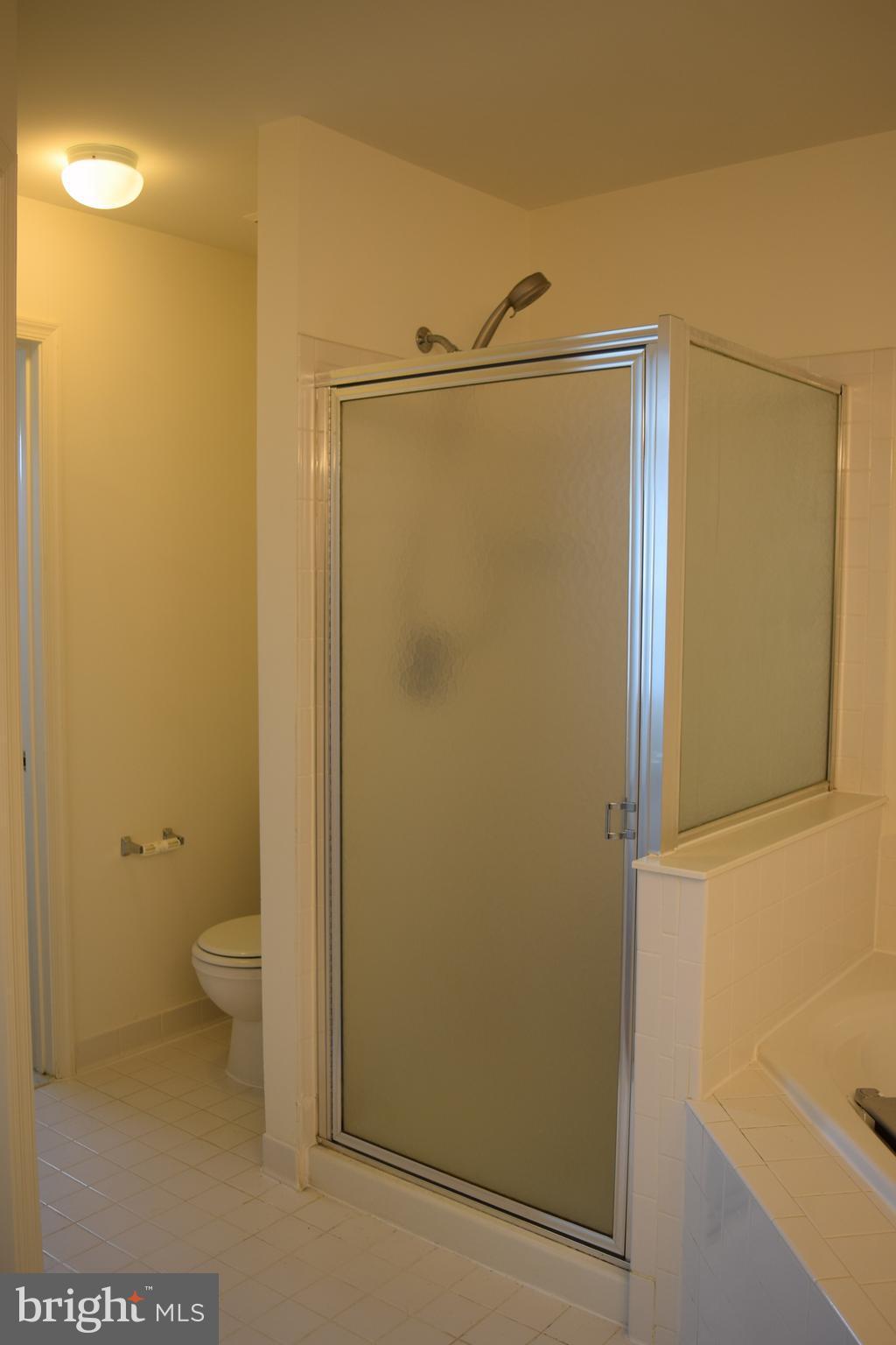 UNIVERISTY CENTER - Residential Lease