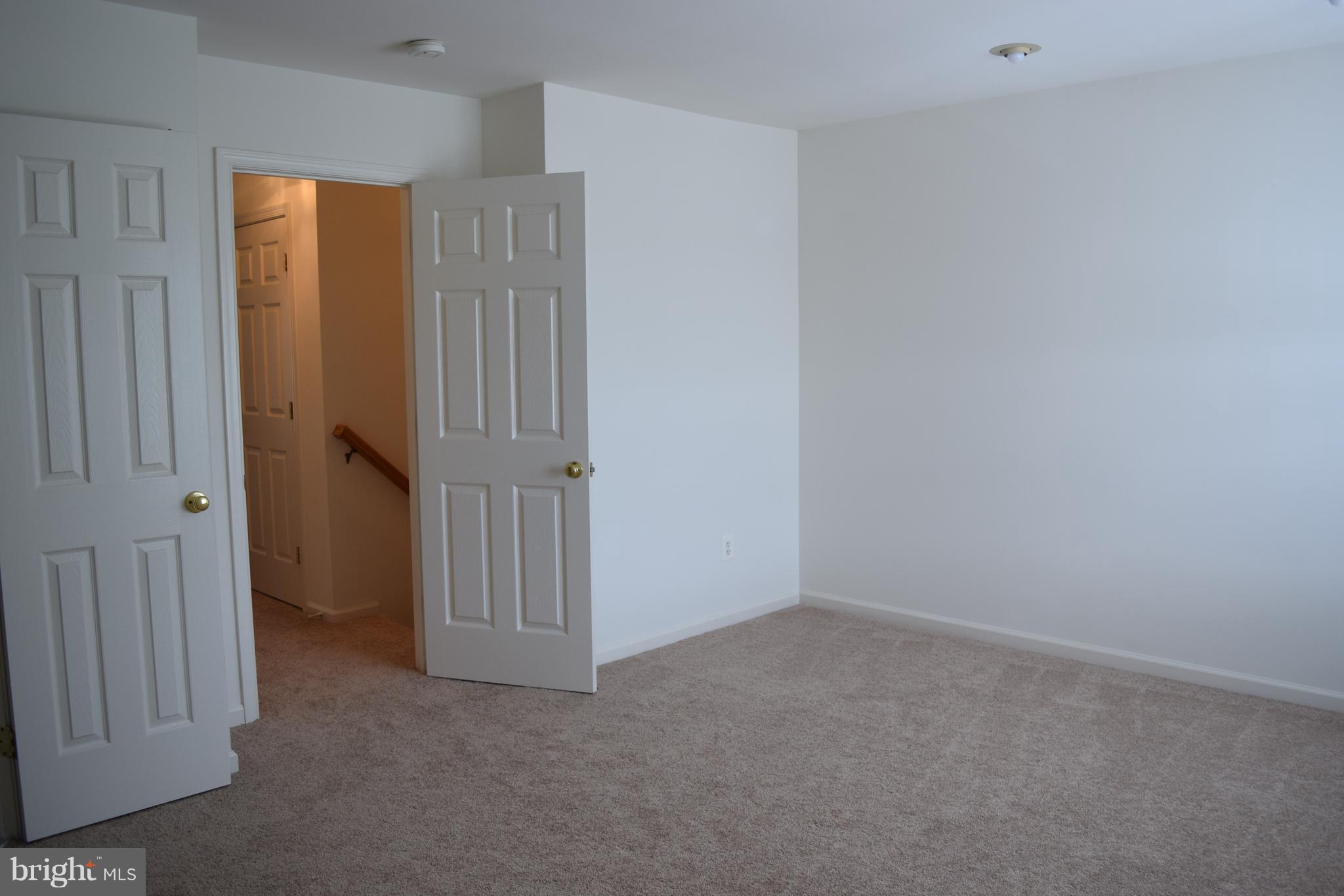 UNIVERISTY CENTER - Residential Lease