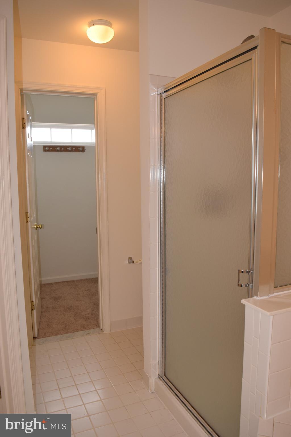 UNIVERISTY CENTER - Residential Lease